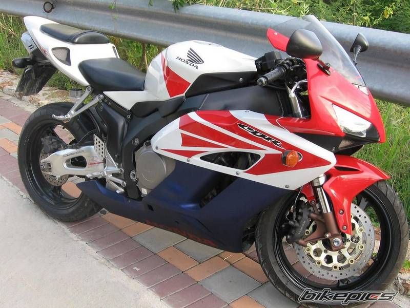 2010 HONDA CBR 1000  RR | Picture 2140653 motorcycle photo