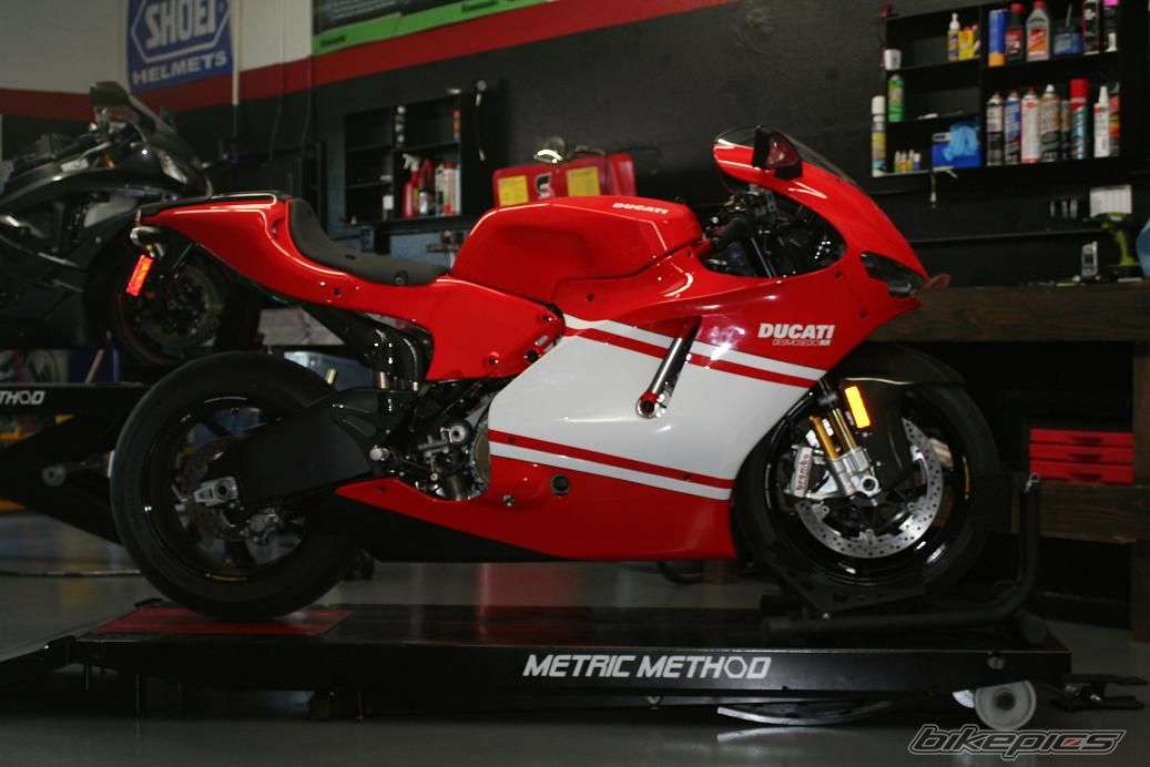 2009 DUCATI DESMOSEDICI RR | Picture 2140901 motorcycle photo