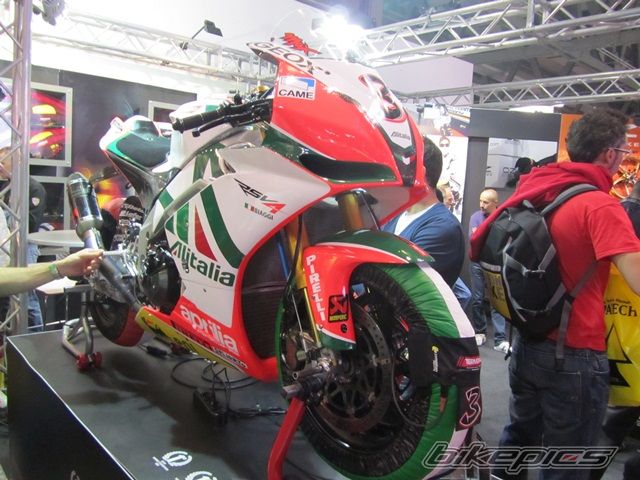 2011 APRILIA RSV4 | Picture 2141865 motorcycle photo