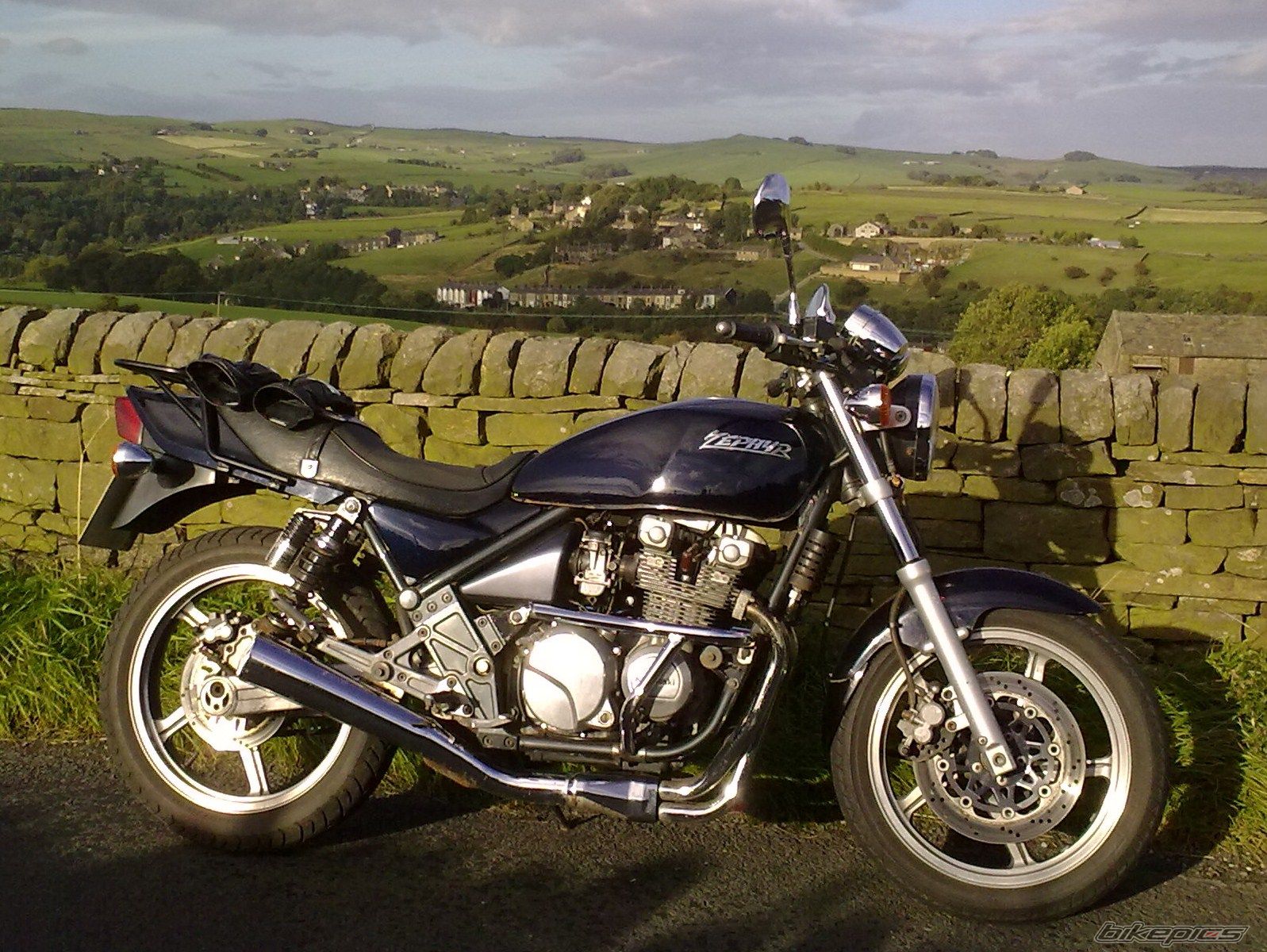 1991 KAWASAKI ZEPHYR 550 | Picture 2142935 motorcycle photo