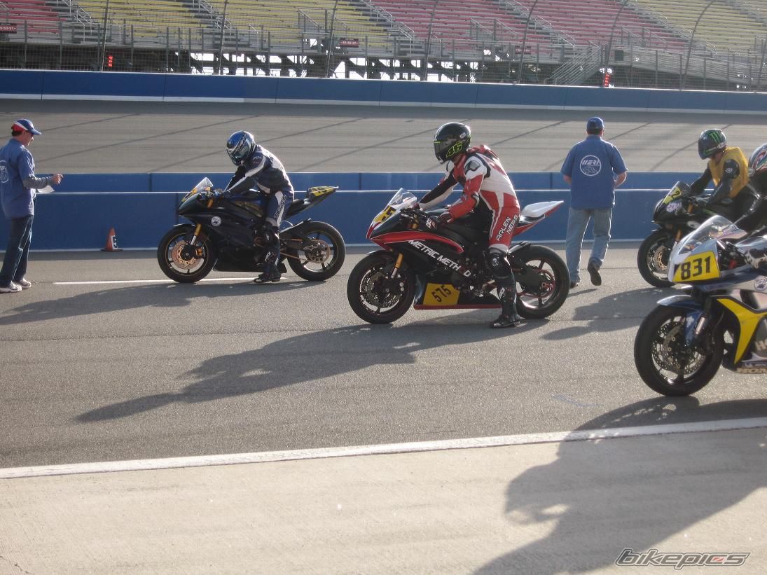 2009 YAMAHA YZF R6 | Picture 2145256 motorcycle photo