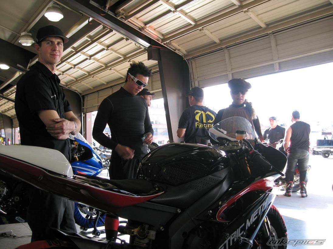 2009 YAMAHA YZF R6 | Picture 2145257 motorcycle photo