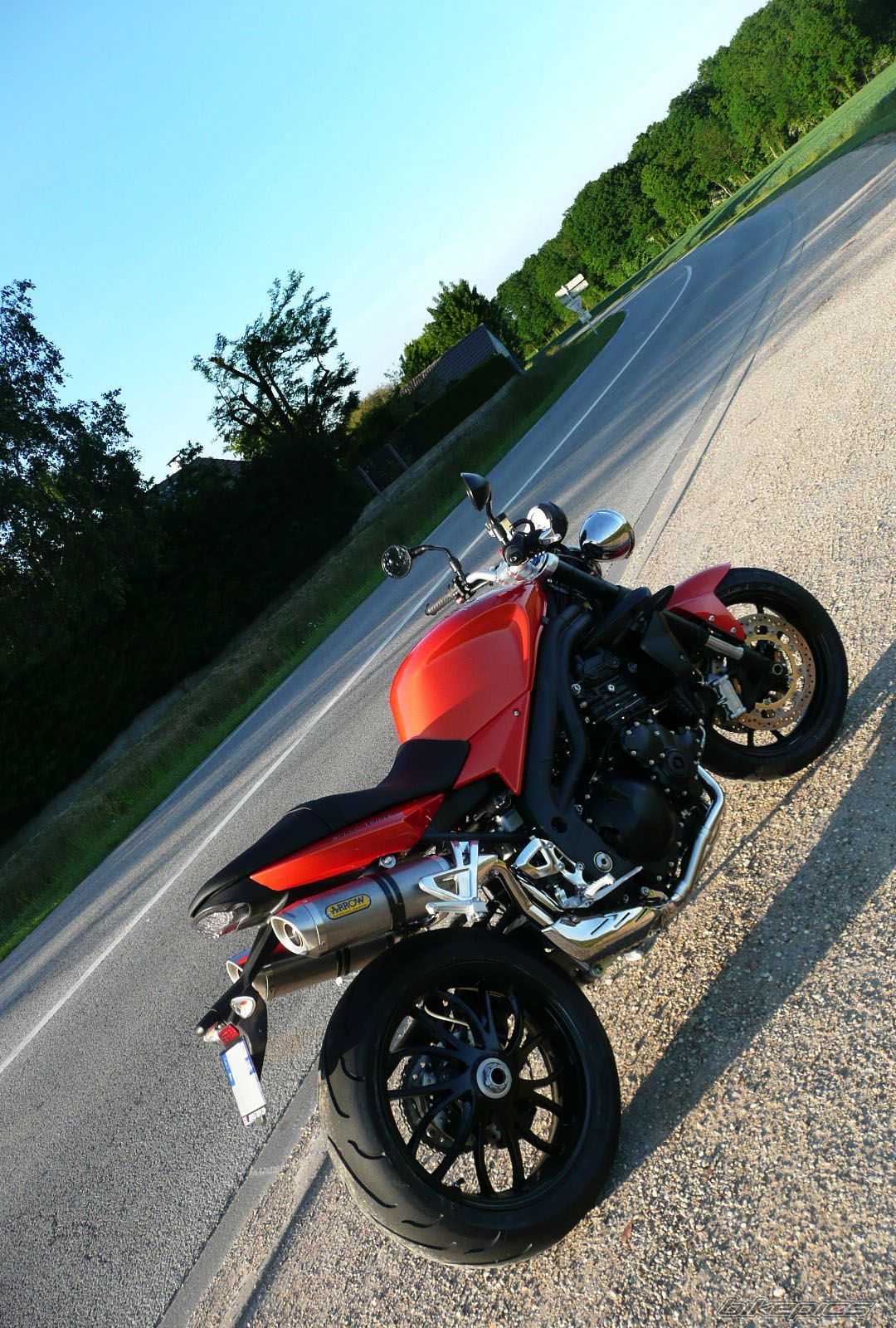 2010 TRIUMPH SPEED TRIPLE | Picture 2145441 motorcycle photo