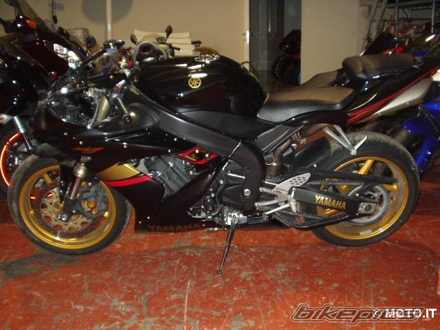 2004 YAMAHA YZF R1 | Picture 2146644 motorcycle photo