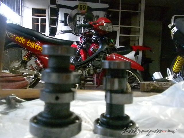2011 HONDA XR 200 | Picture 2148949 motorcycle photo