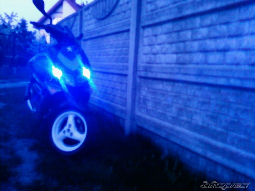 2009 PEUGEOT SPEEDFIGHT2 50 | Picture 2149670 motorcycle photo