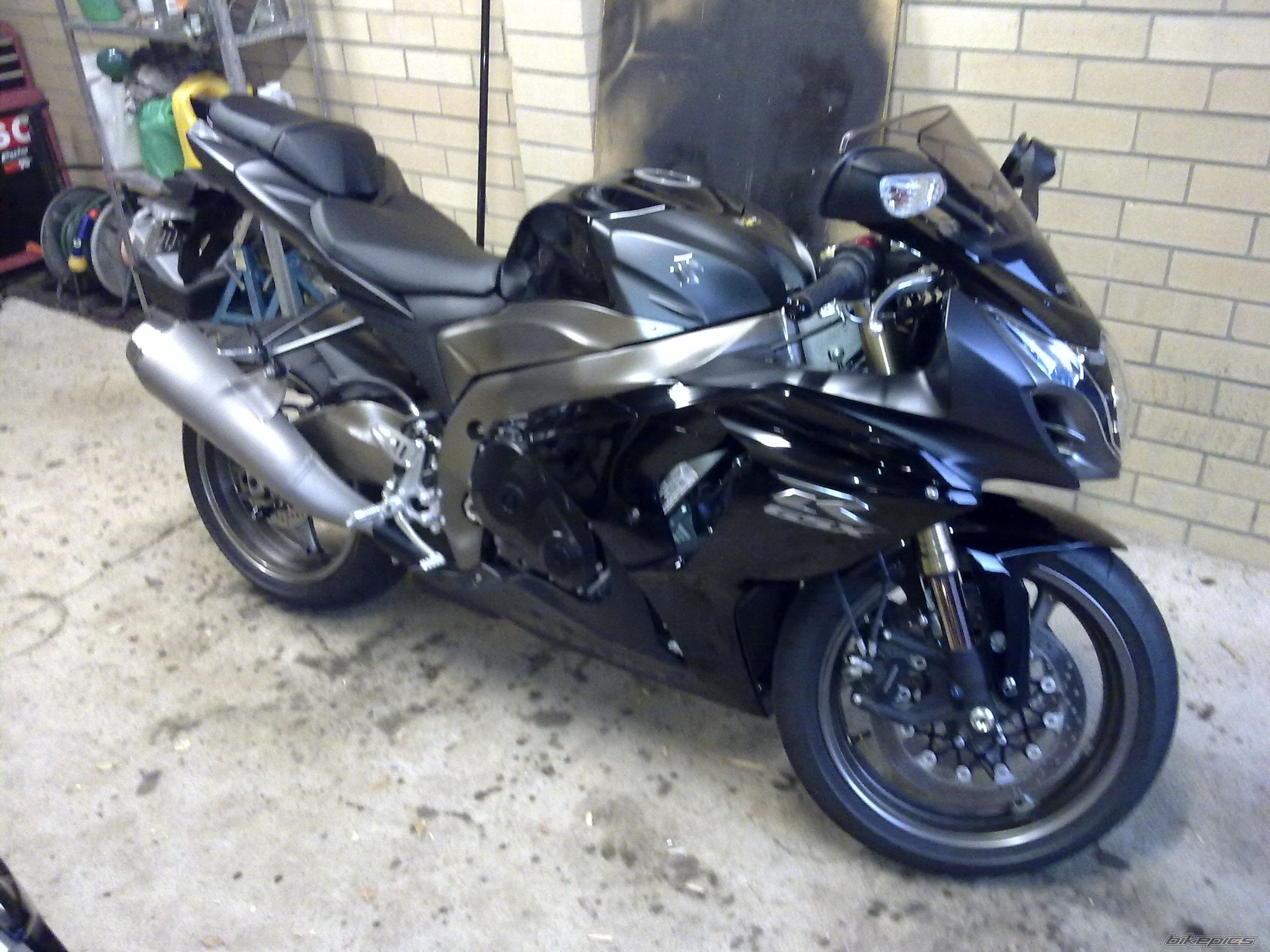 2010 SUZUKI GSX R 1000 | Picture 2151110 motorcycle photo
