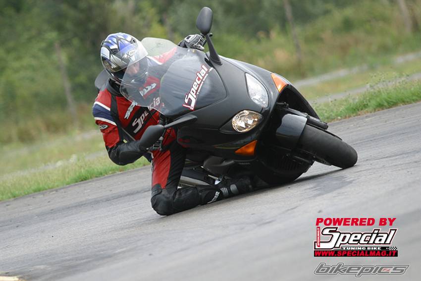 2004 YAMAHA TMAX 500 | Picture 215206 motorcycle photo