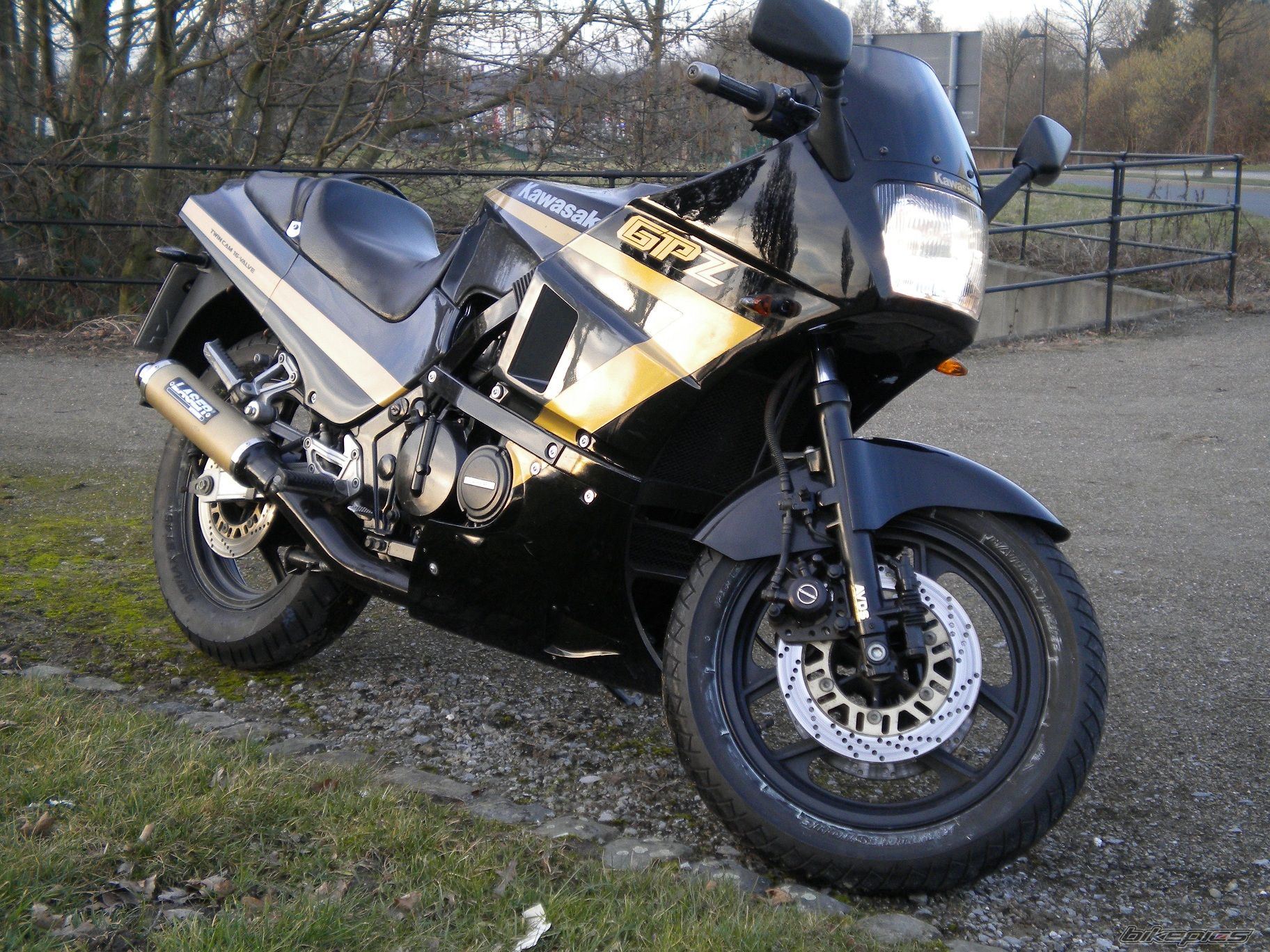 1989 KAWASAKI GPZ 600 | Picture 2153405 motorcycle photo