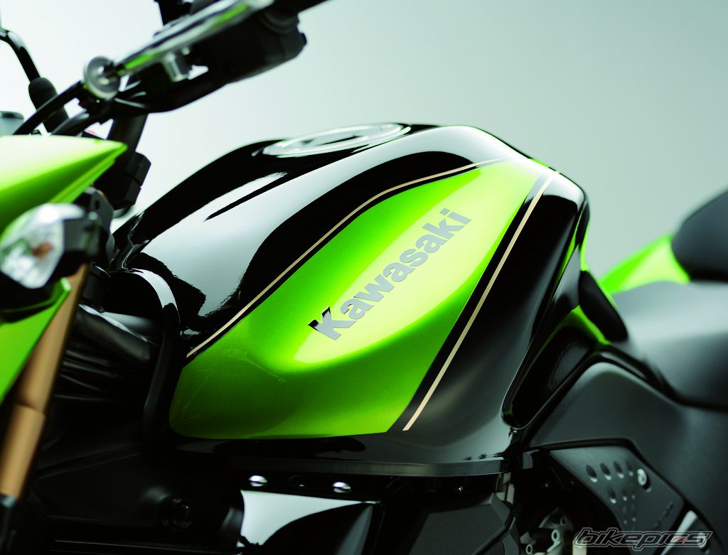 2011 KAWASAKI Z 750 R | Picture 2154147 motorcycle photo
