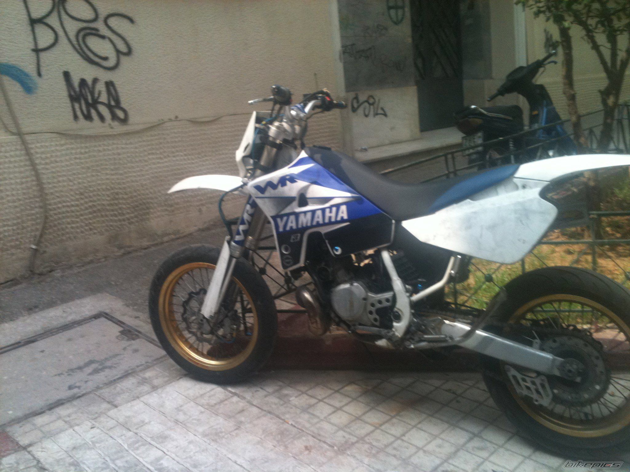 2011 YAMAHA WR 200 | Picture 2157842 motorcycle photo