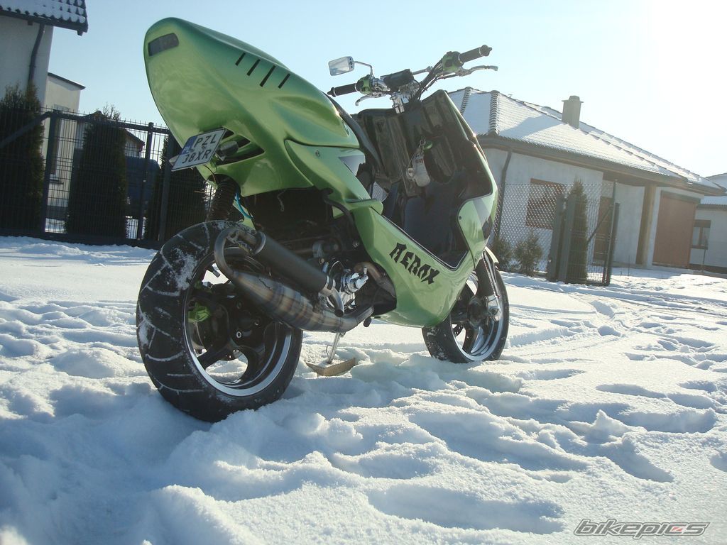 2010 YAMAHA AEROX 50 | Picture 2158092 motorcycle photo