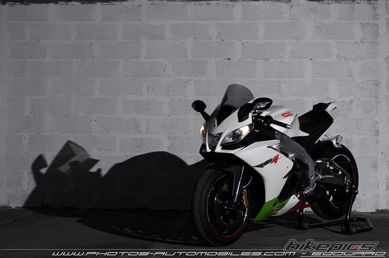 2010 APRILIA RSV4 | Picture 2159091 motorcycle photo