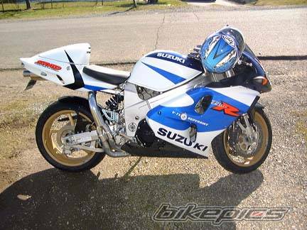 1999 SUZUKI TL1000R | Picture 21605 motorcycle photo