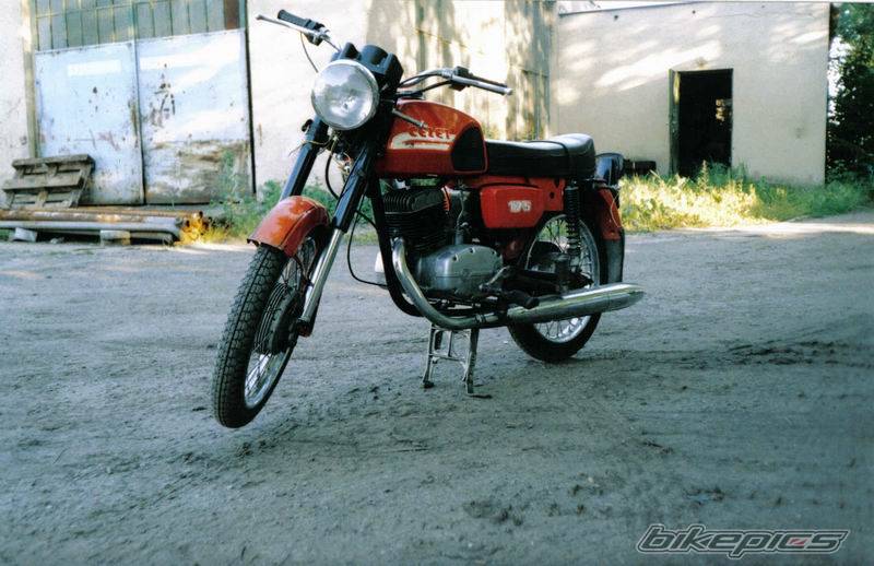 1989 CZ 175 | Picture 216054 motorcycle photo
