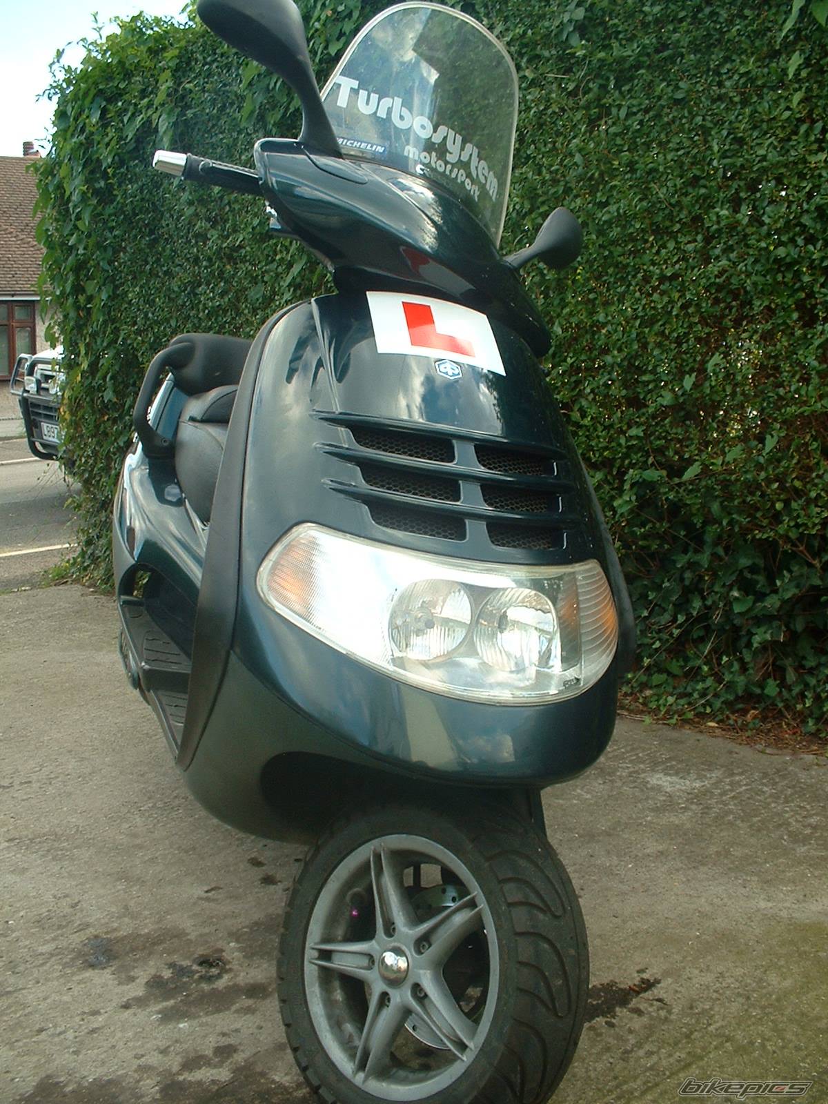 1999 PIAGGIO HEXAGON | Picture 216280 motorcycle photo