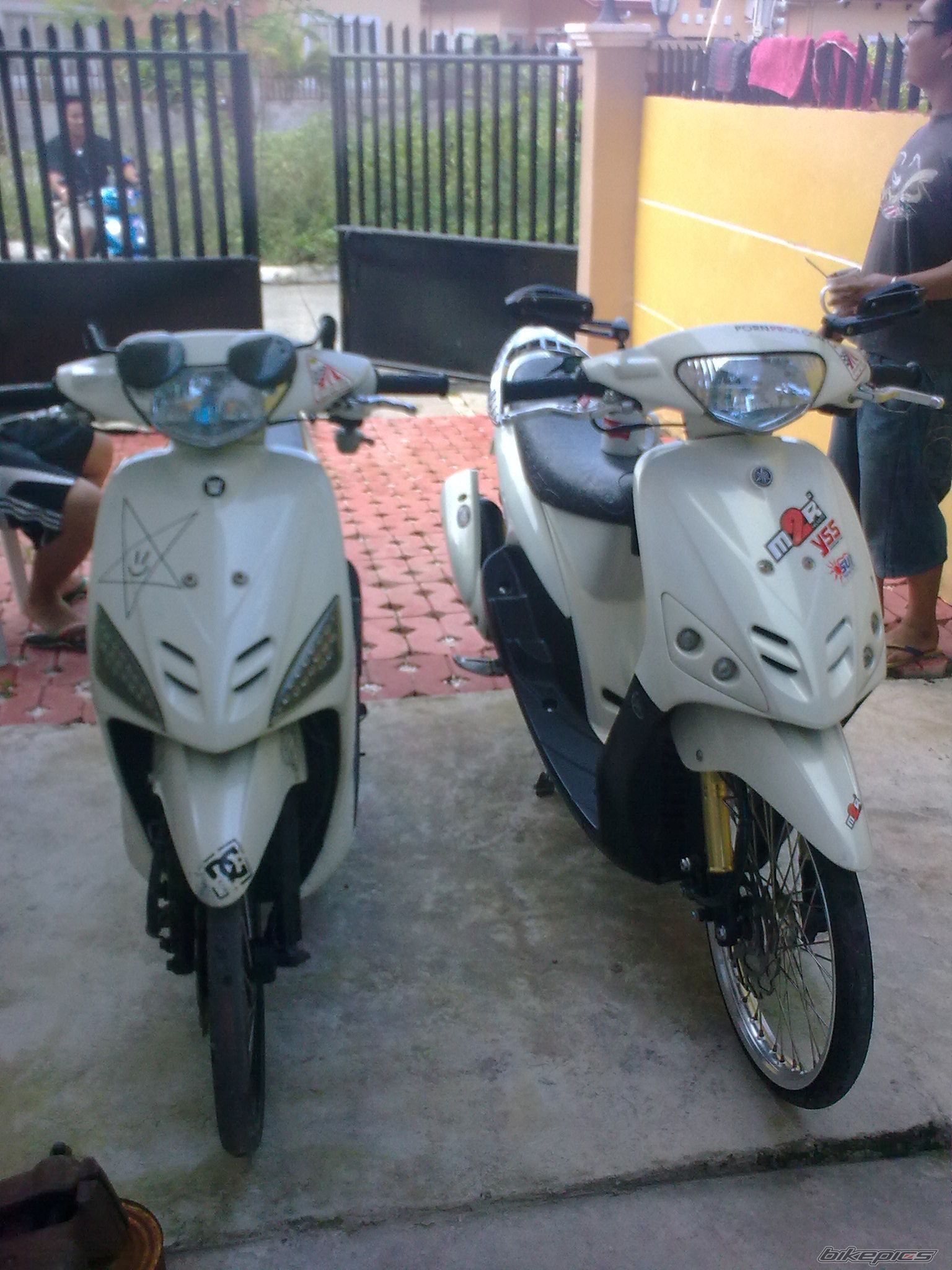2011 YAMAHA MIO | Picture 2163138 motorcycle photo