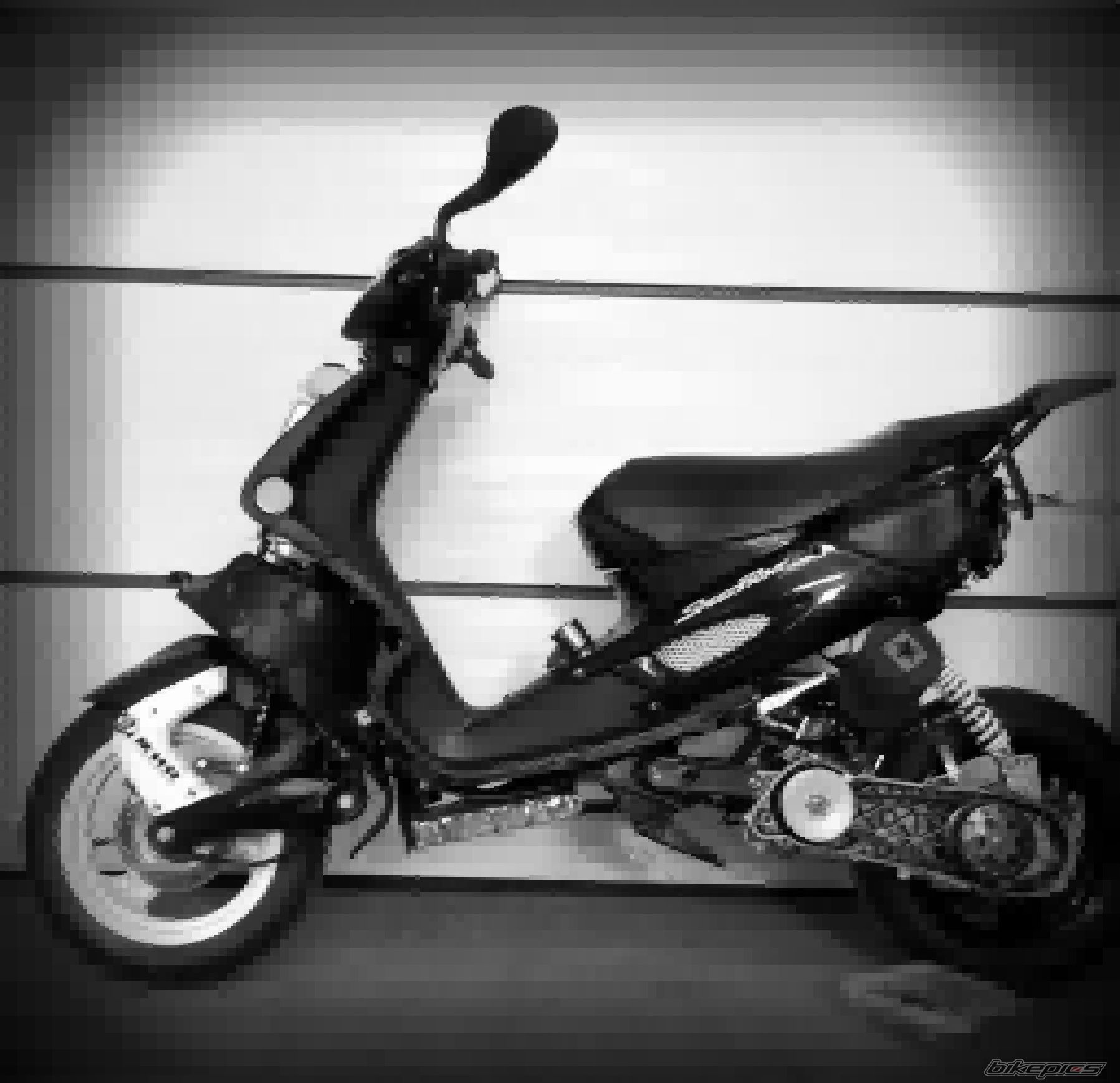 2009 PEUGEOT SPEEDFIGHT2 50 | Picture 2164028 motorcycle photo