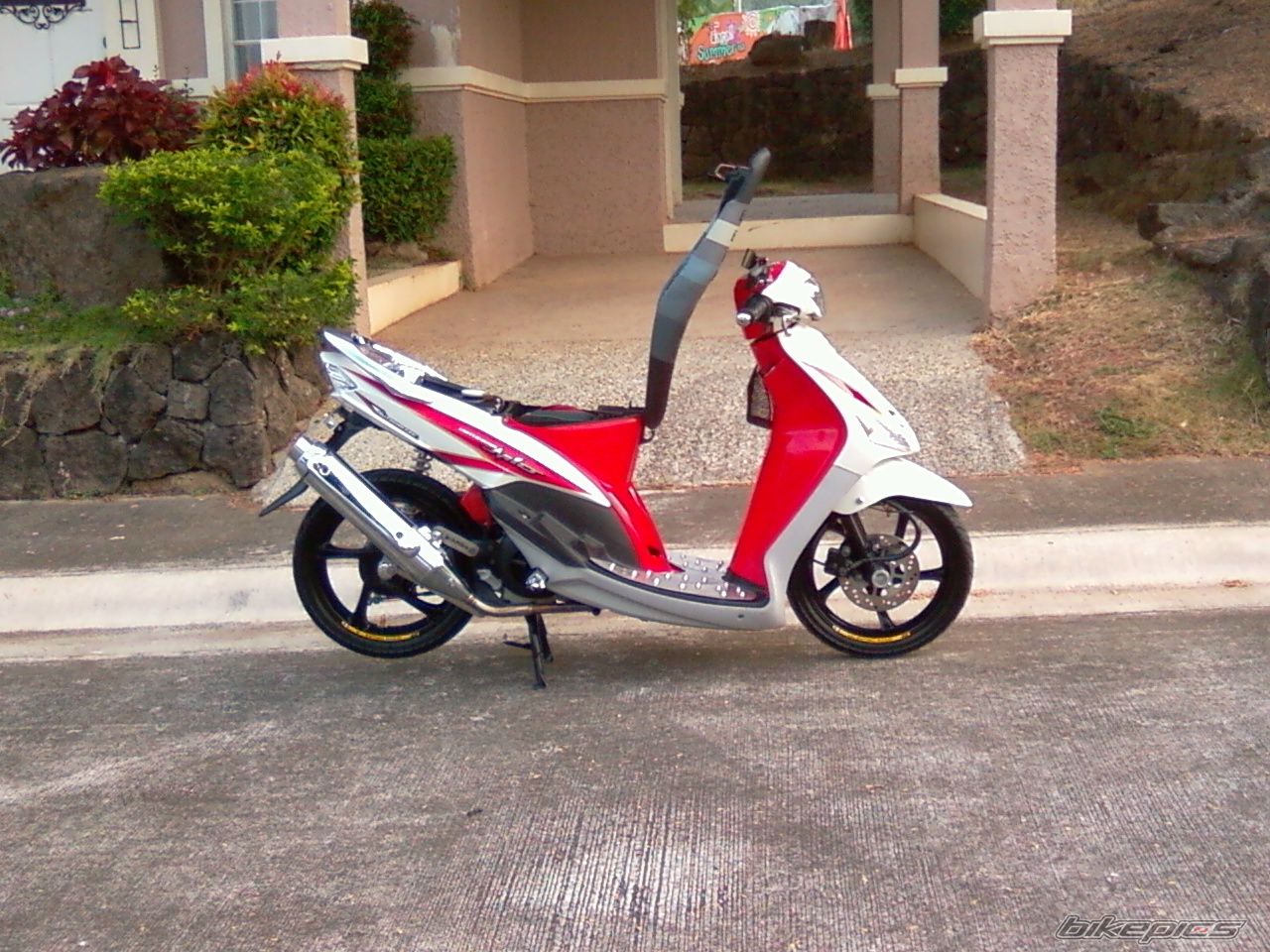 2009 YAMAHA MIO | Picture 2165729 motorcycle photo