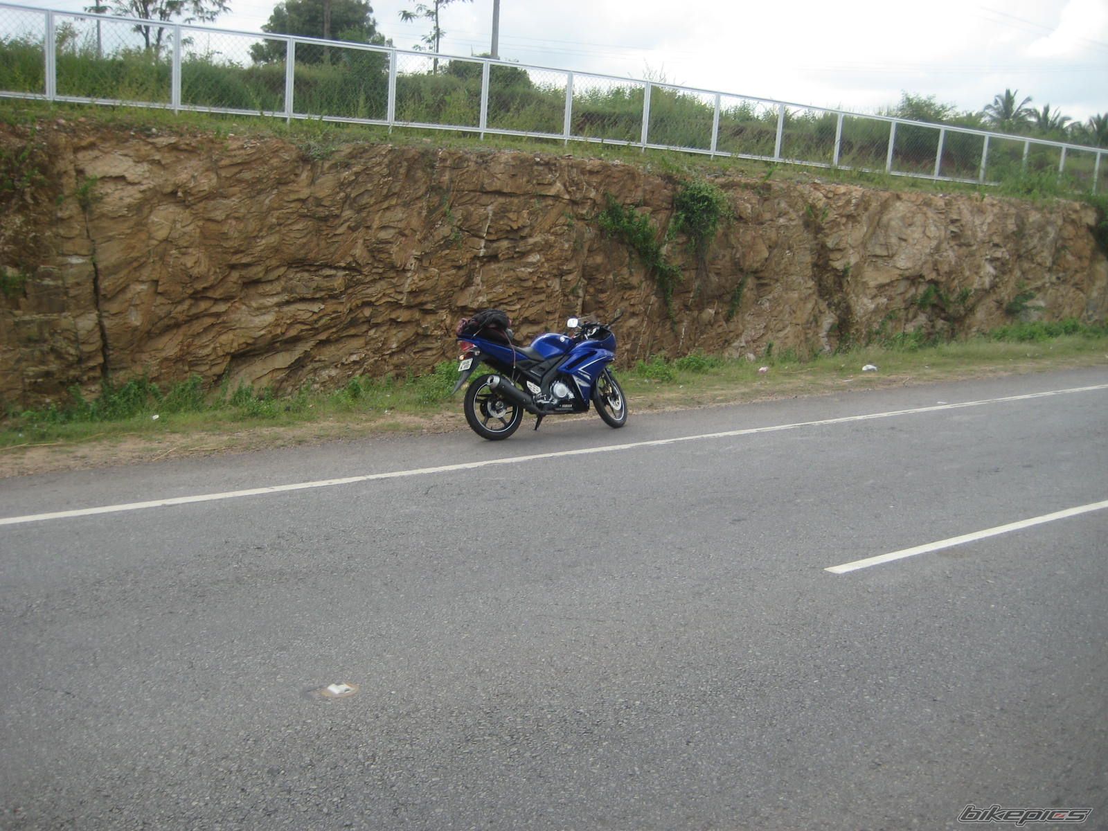2010 YAMAHA YZF R15 | Picture 2166142 motorcycle photo