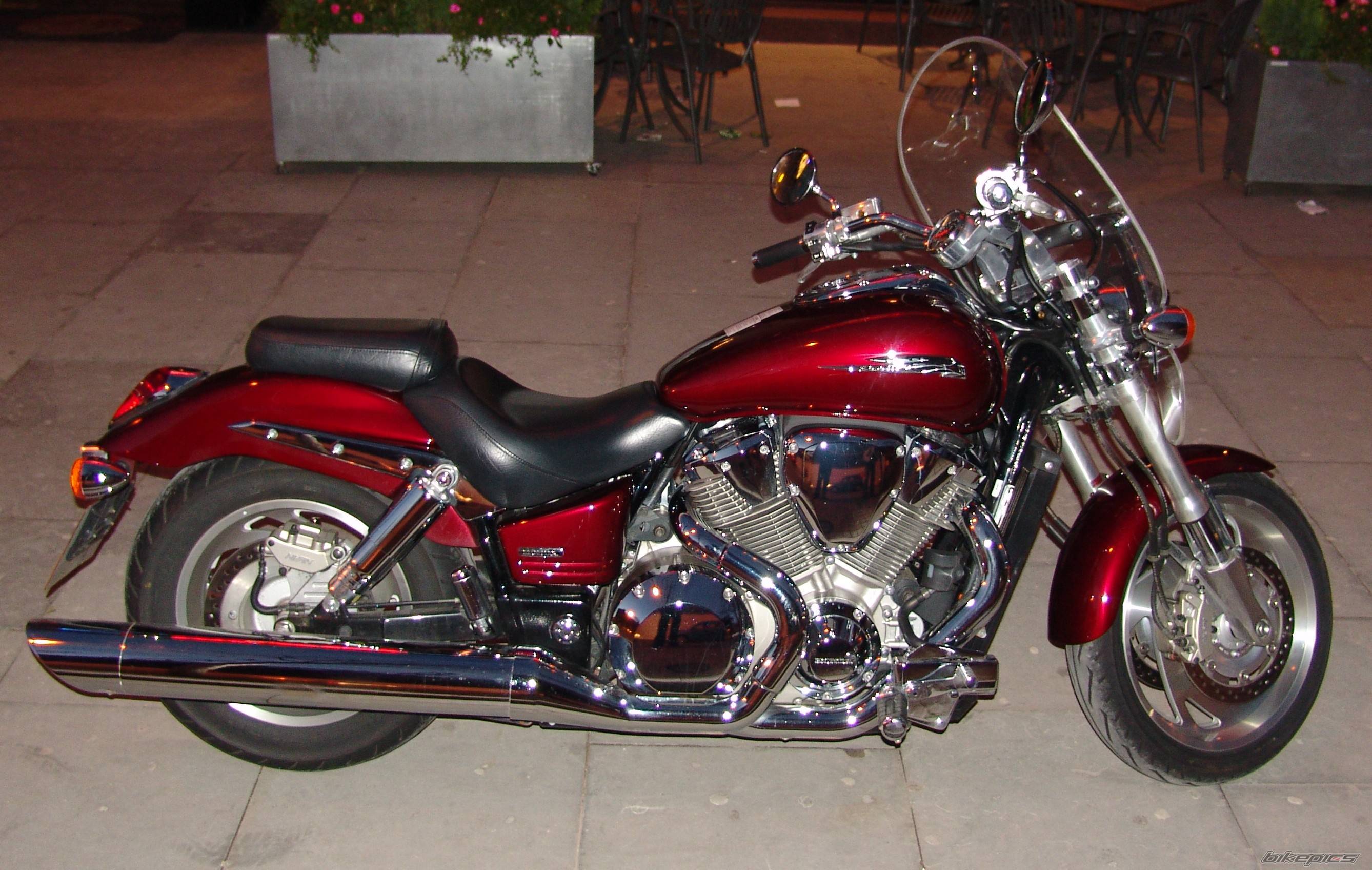 2004 HONDA VTX 1800 | Picture 216673 motorcycle photo