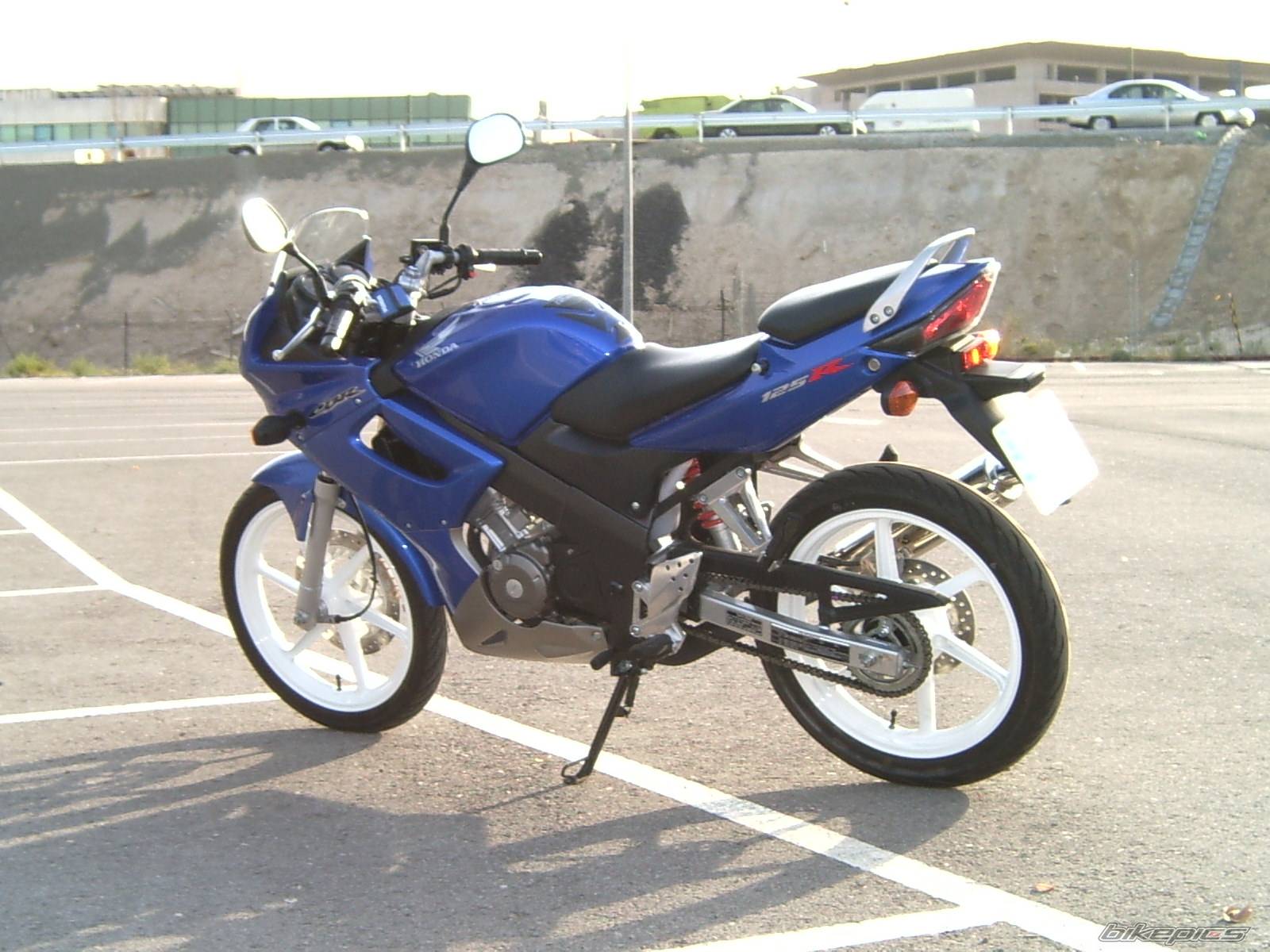 2004 HONDA CBR 125 | Picture 216851 motorcycle photo