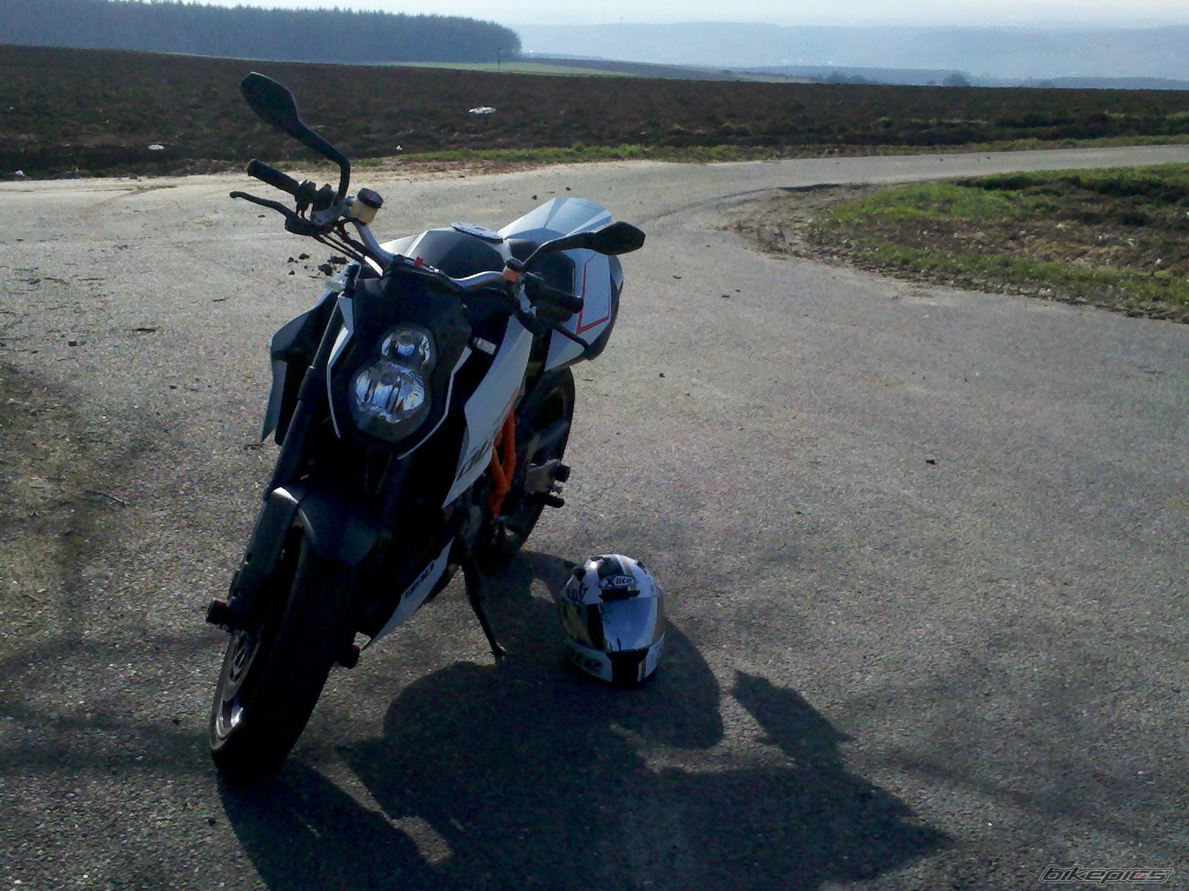 2010 KTM 990 SUPERDUKE | Picture 2173725 motorcycle photo