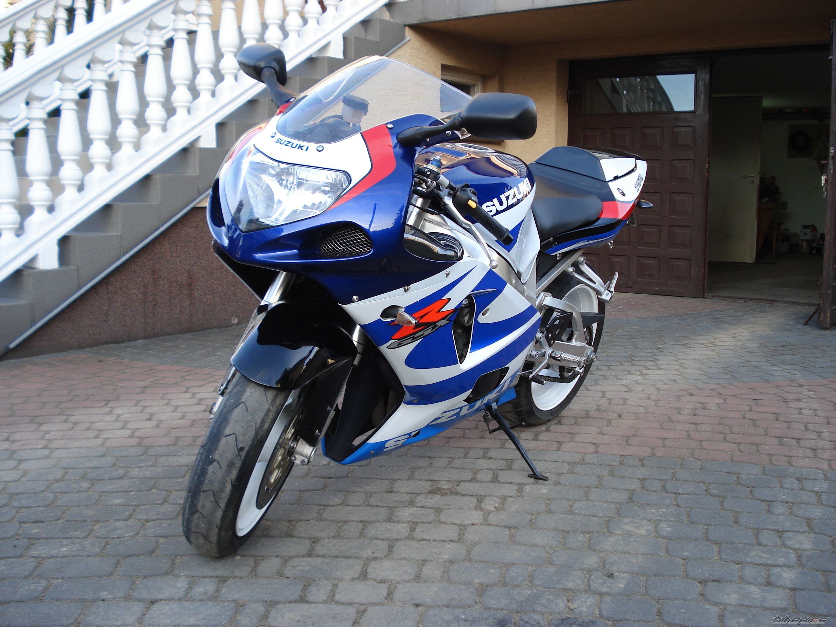 2000 SUZUKI GSX R 750 | Picture 2173944 motorcycle photo