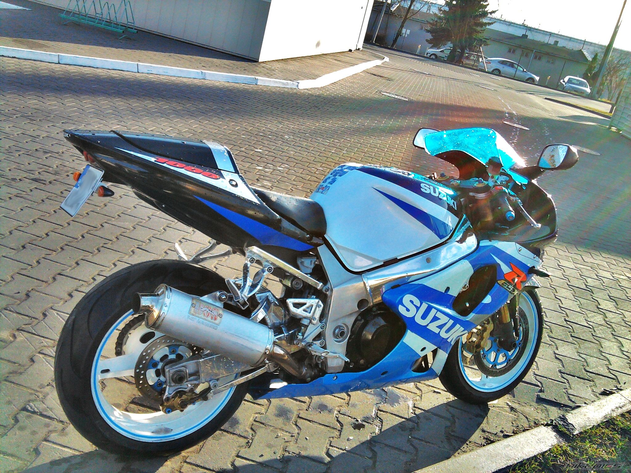 2001 SUZUKI GSX R 1000 | Picture 2174000 motorcycle photo