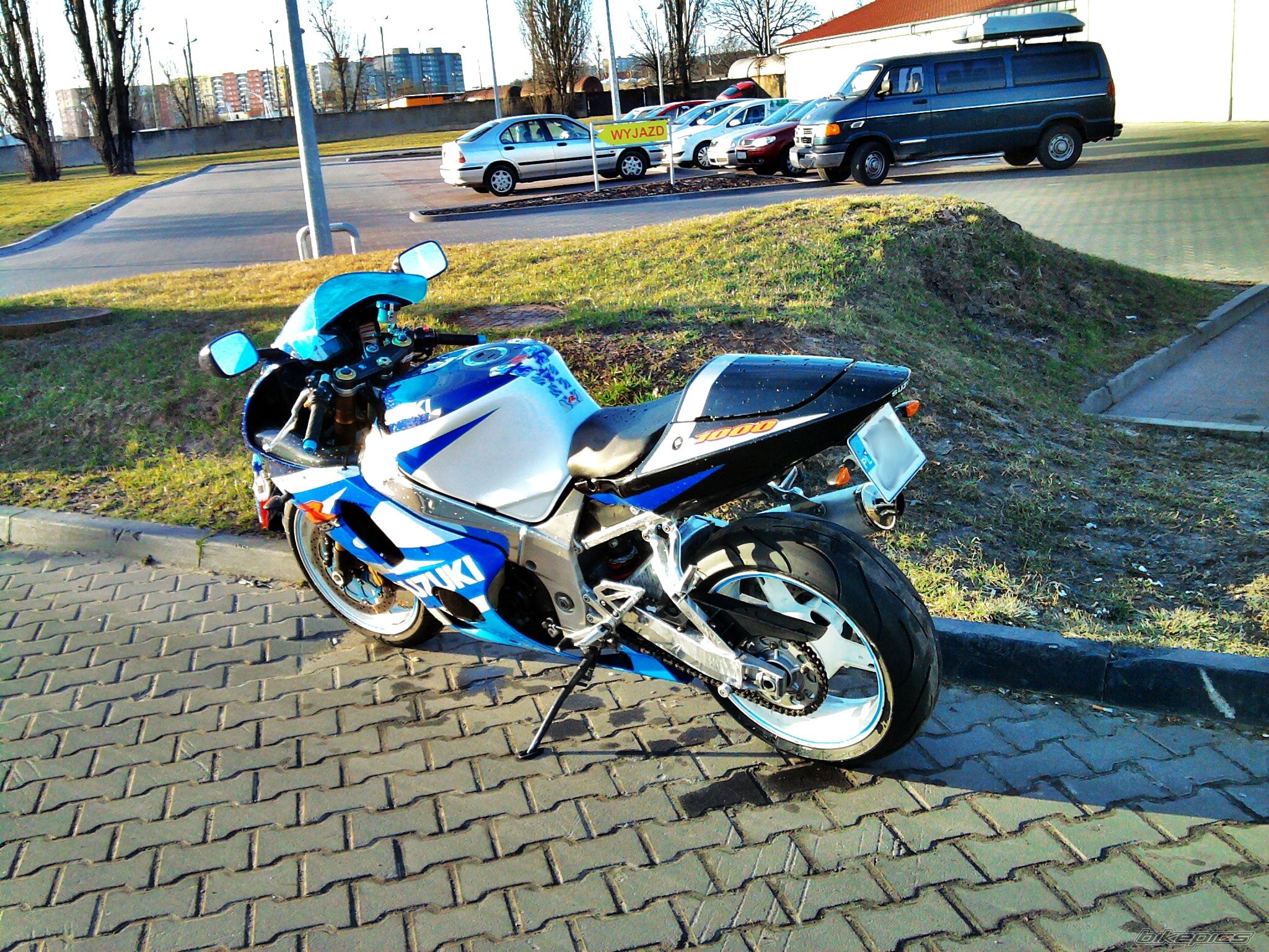 2001 SUZUKI GSX R 1000 | Picture 2174003 motorcycle photo