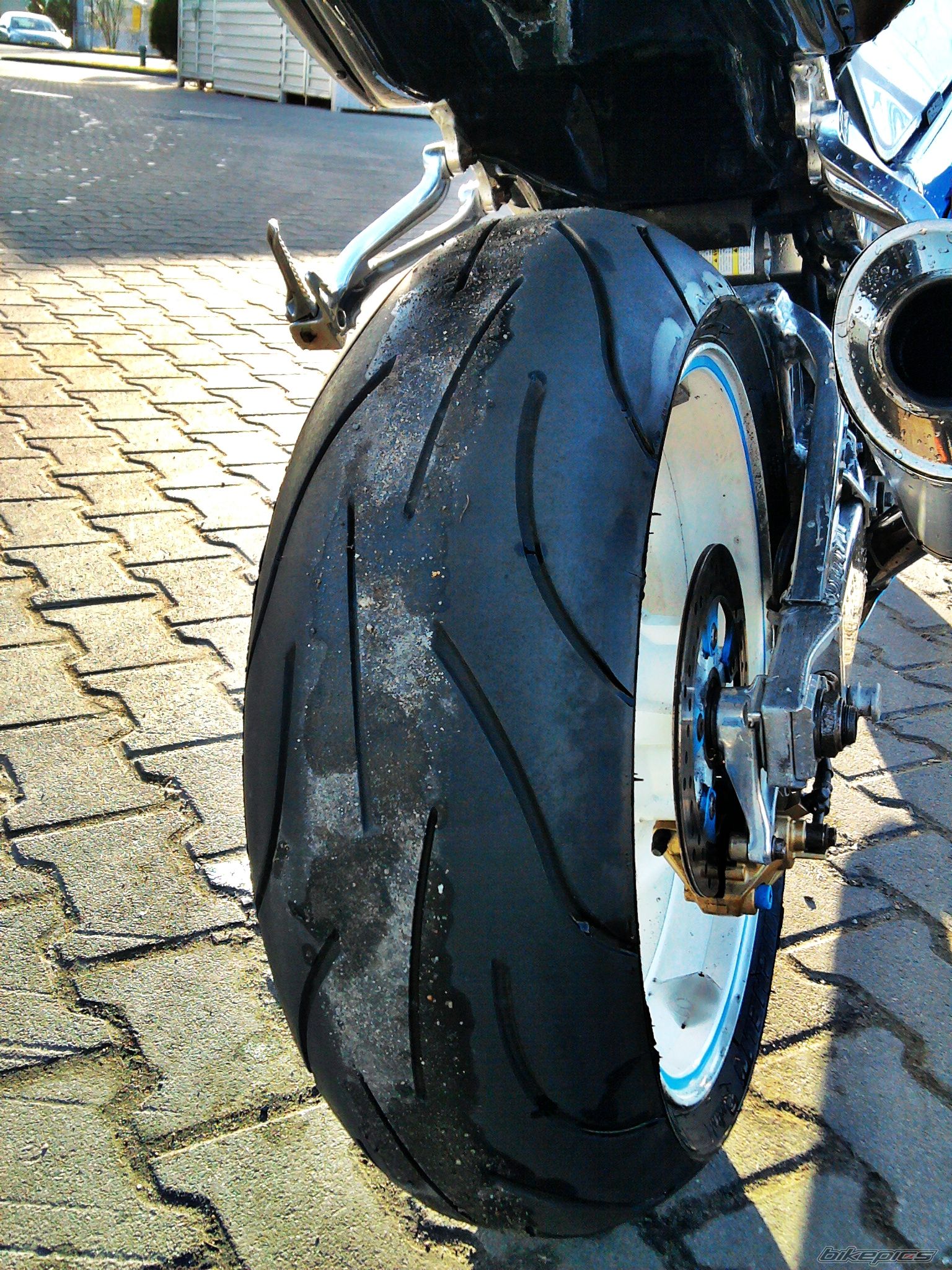 2001 SUZUKI GSX R 1000 | Picture 2174004 motorcycle photo