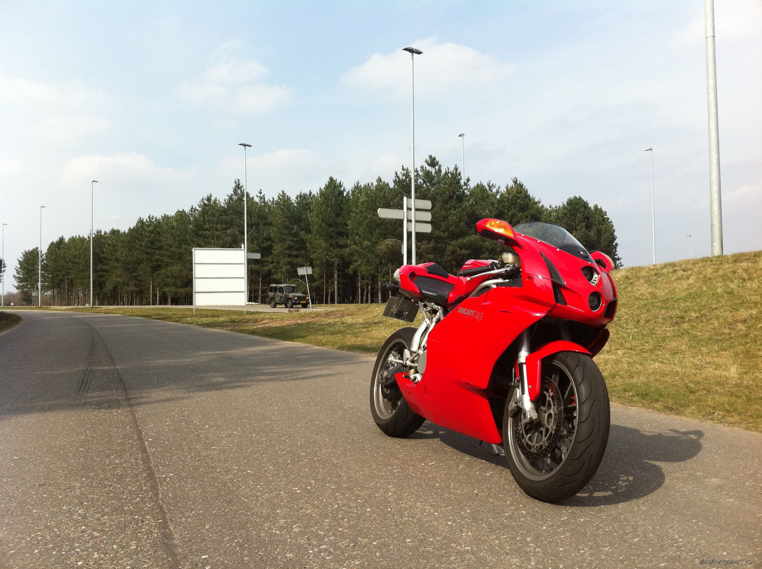 2004 DUCATI 749 | Picture 2175507 motorcycle photo