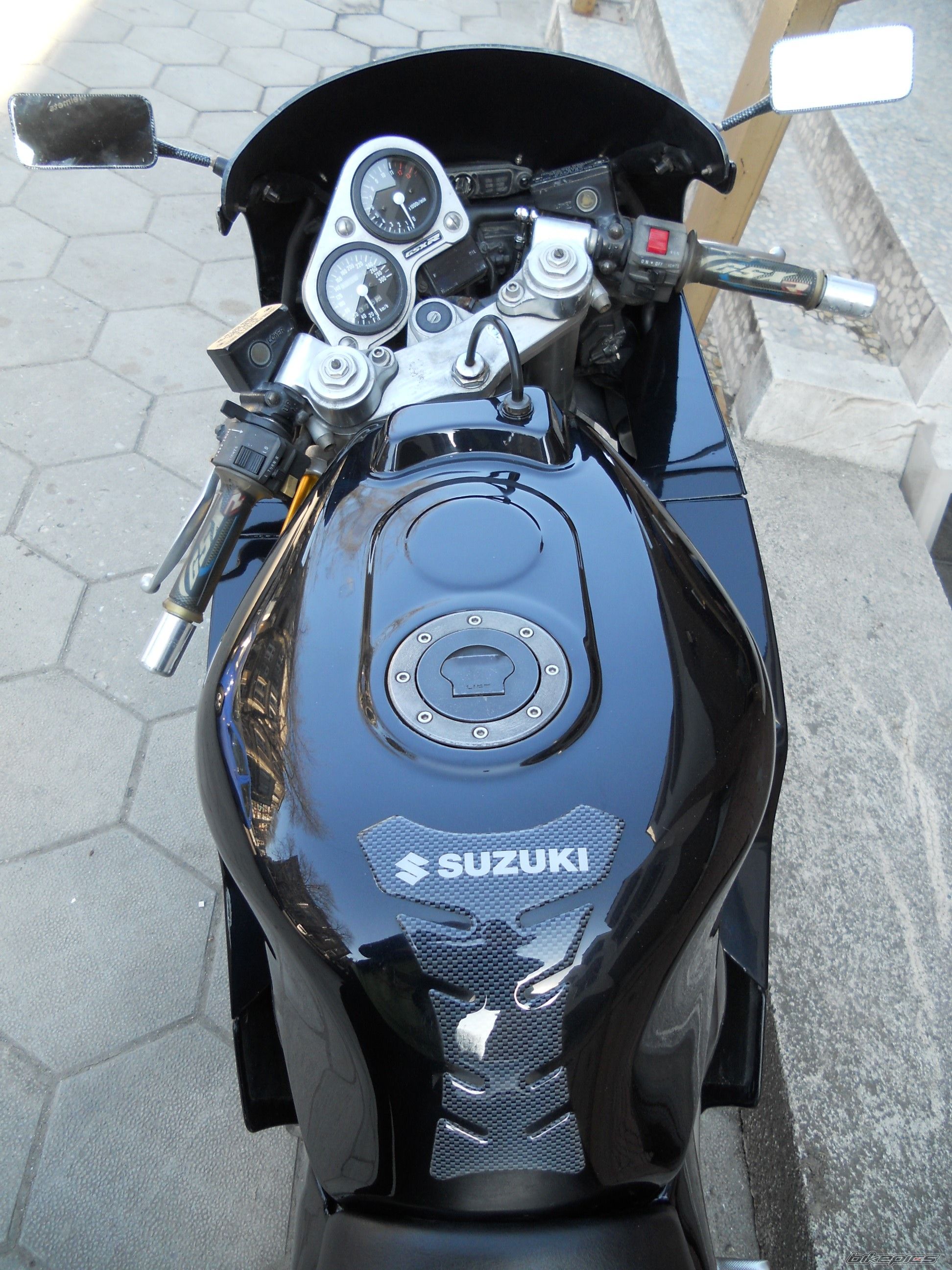 1992 SUZUKI GSX R 1100 | Picture 2175585 motorcycle photo