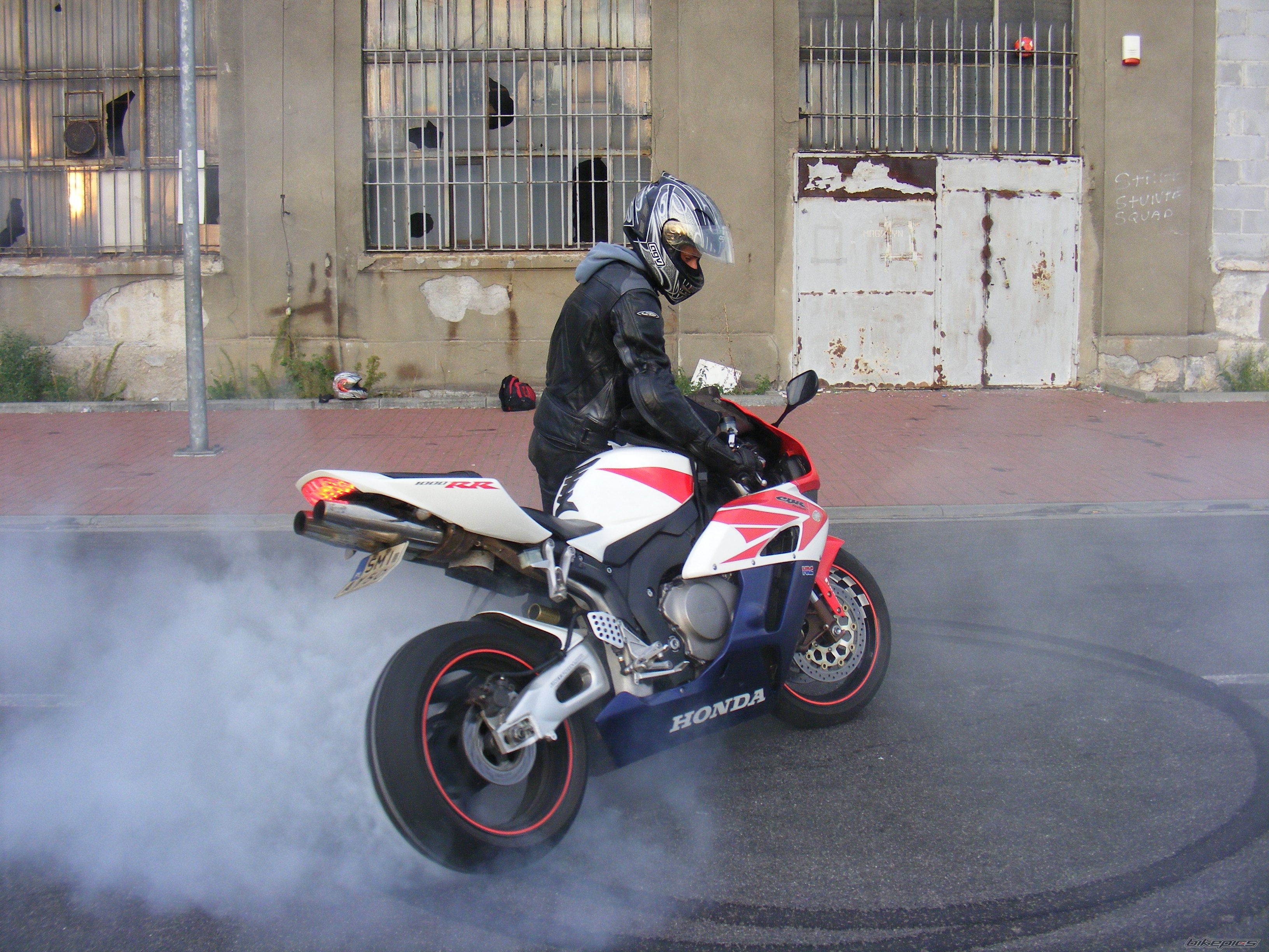 2004 HONDA CBR 1000  RR | Picture 2179724 motorcycle photo