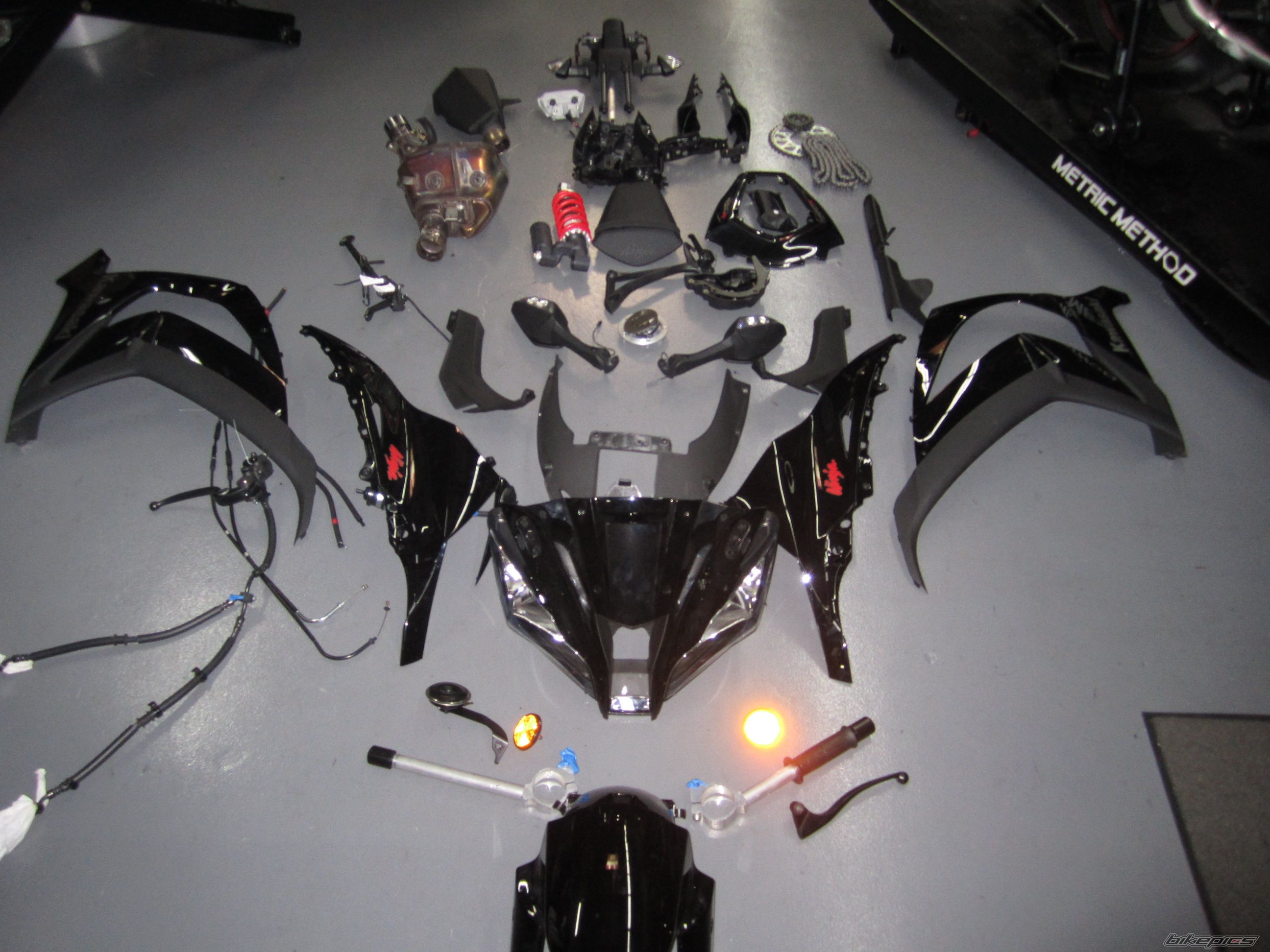 2011 KAWASAKI ZX 10R | Picture 2179840 motorcycle photo