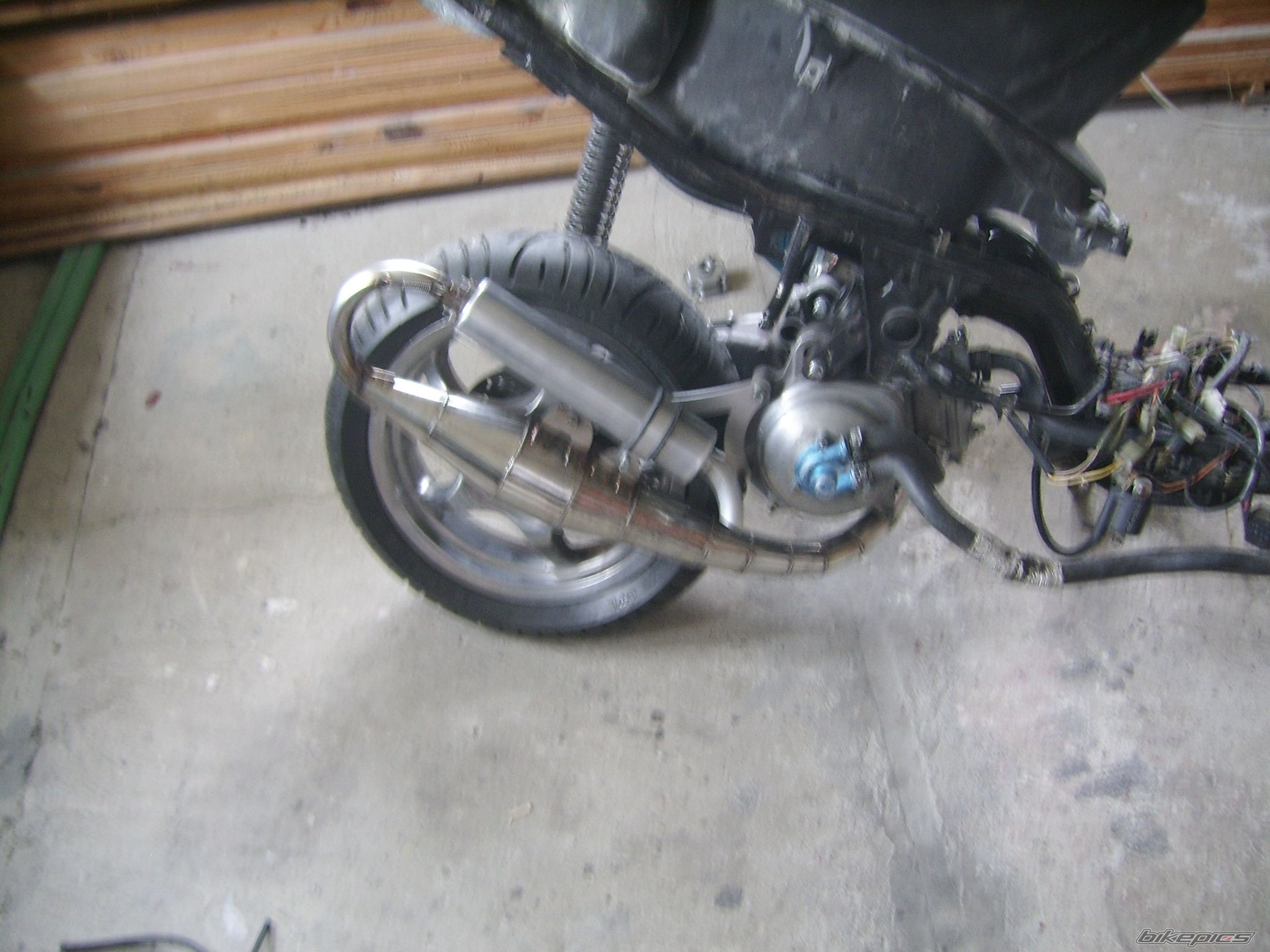 2003 APRILIA SR 50 | Picture 2179841 motorcycle photo