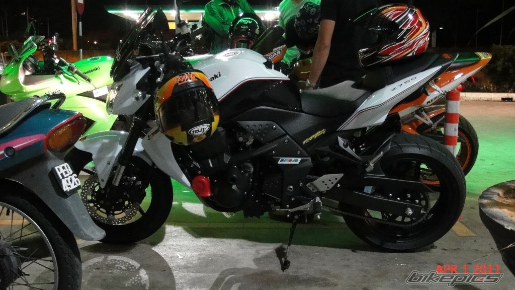 2011 KAWASAKI Z 750 | Picture 2180004 motorcycle photo