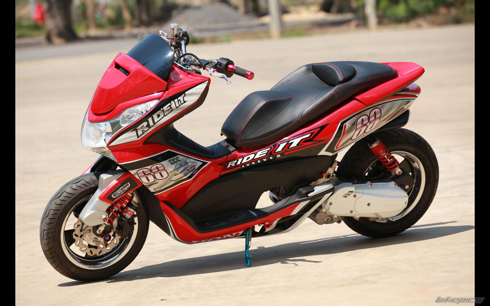 2011 HONDA PCX | Picture 2183121 motorcycle photo