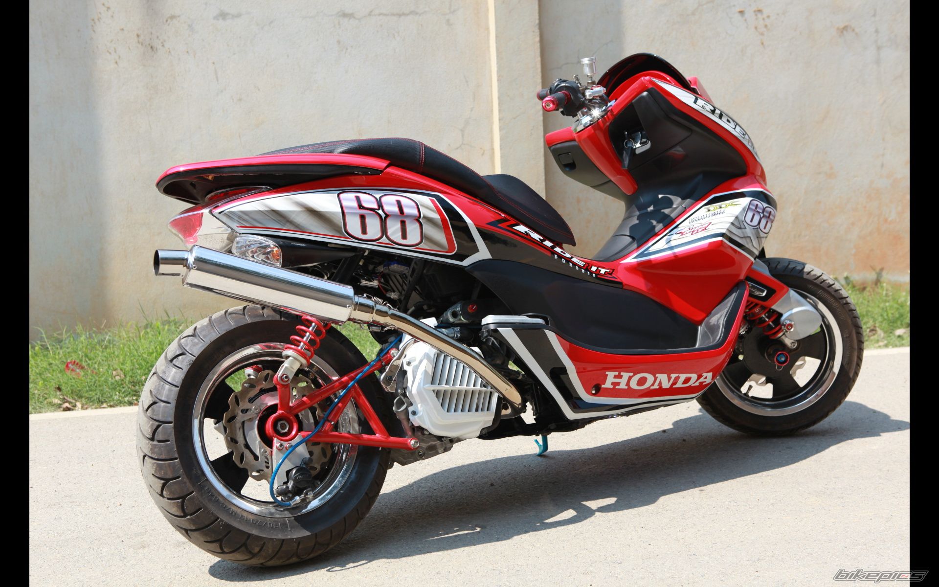 2011 HONDA PCX | Picture 2183124 motorcycle photo