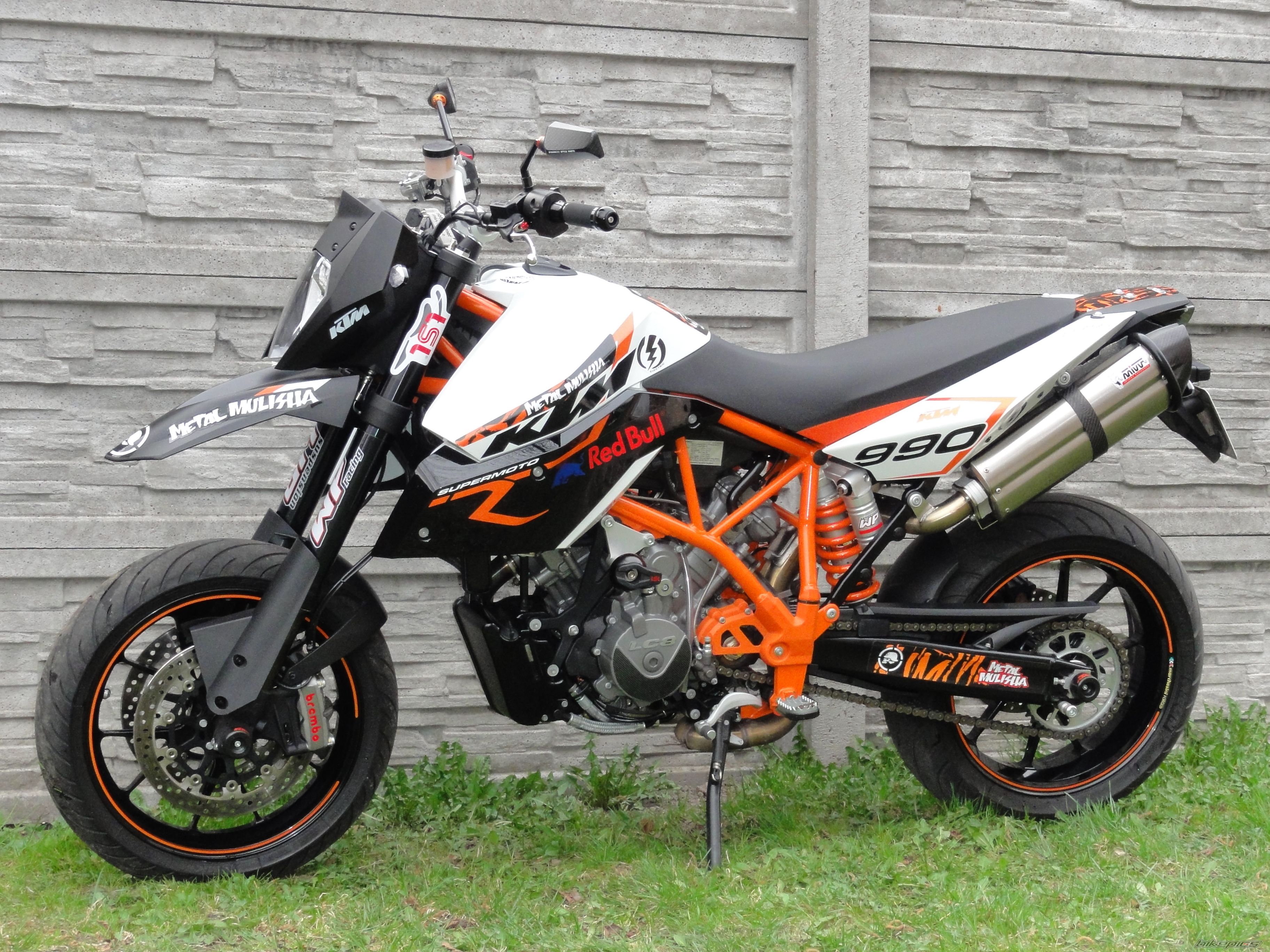 2010 KTM 990 SUPERMOTO | Picture 2186147 motorcycle photo