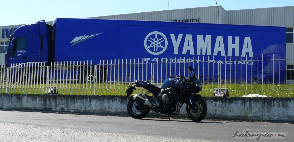 2009 YAMAHA FZ 1 | Picture 2188515 motorcycle photo