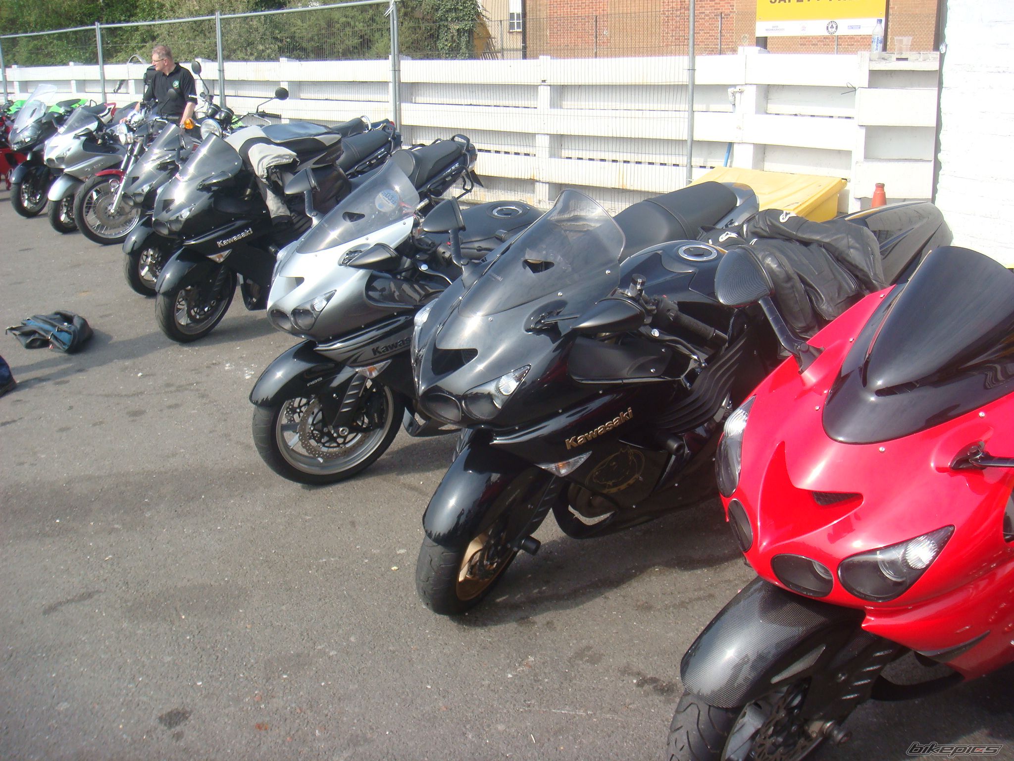 2010 KAWASAKI ZZR 1400 | Picture 2190852 motorcycle photo