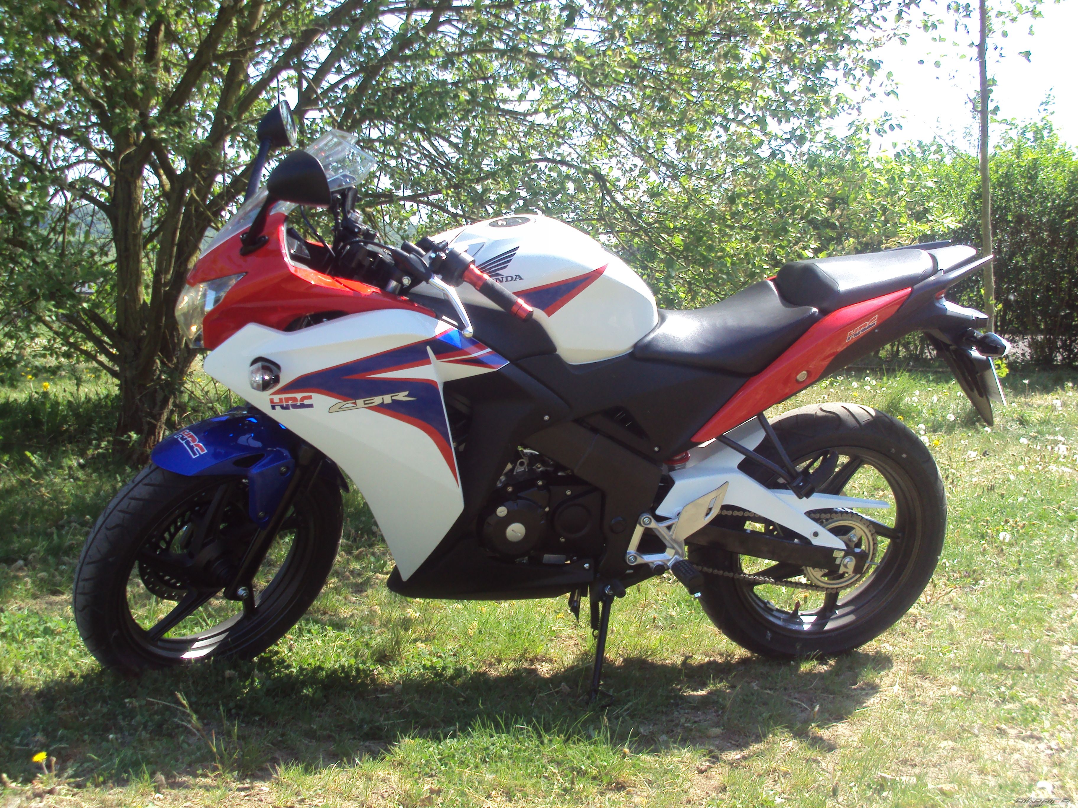 2011 HONDA CBR 125 | Picture 2195325 motorcycle photo