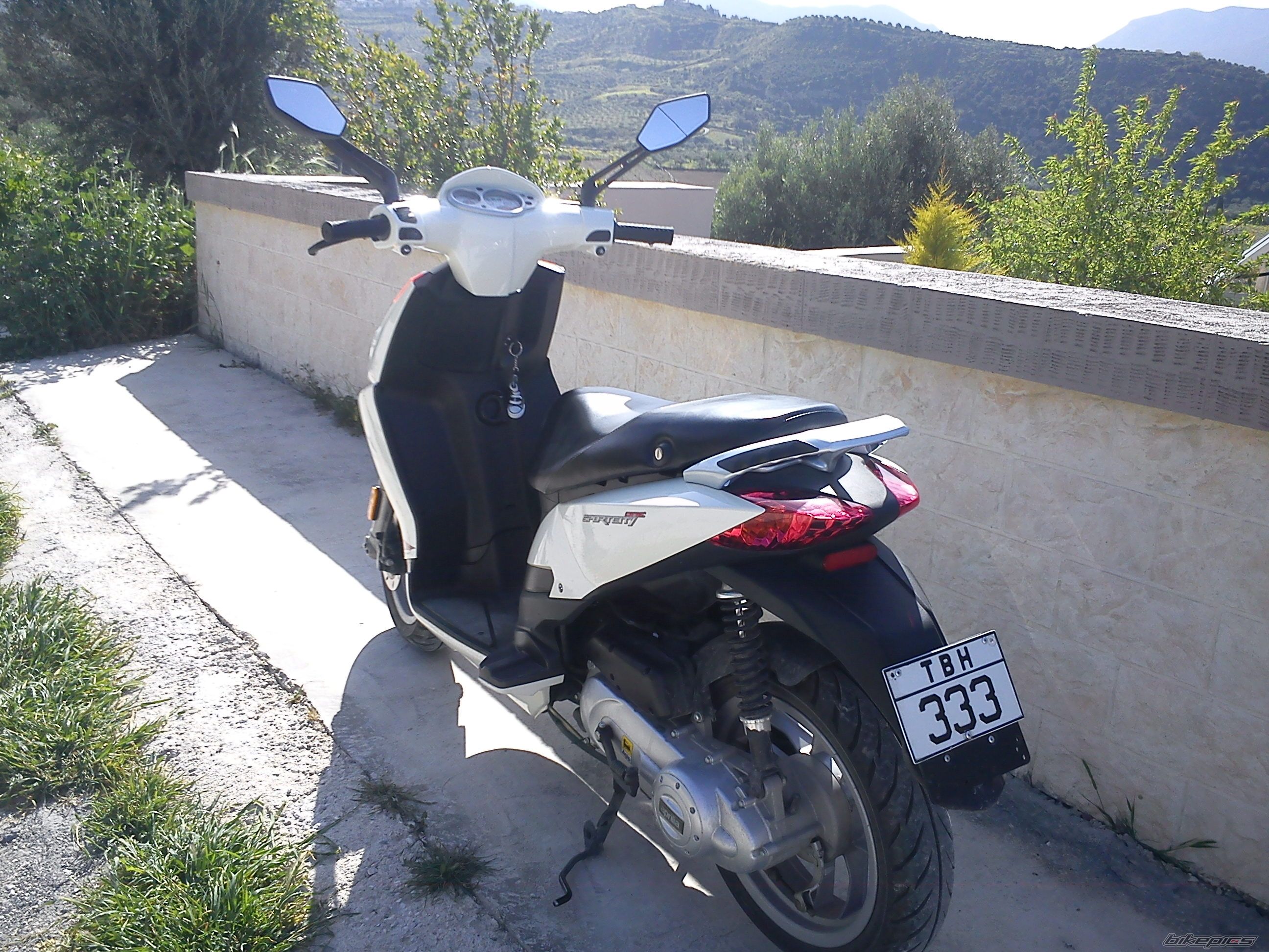 2010 APRILIA SPORTCITY 125 | Picture 2195471 motorcycle photo