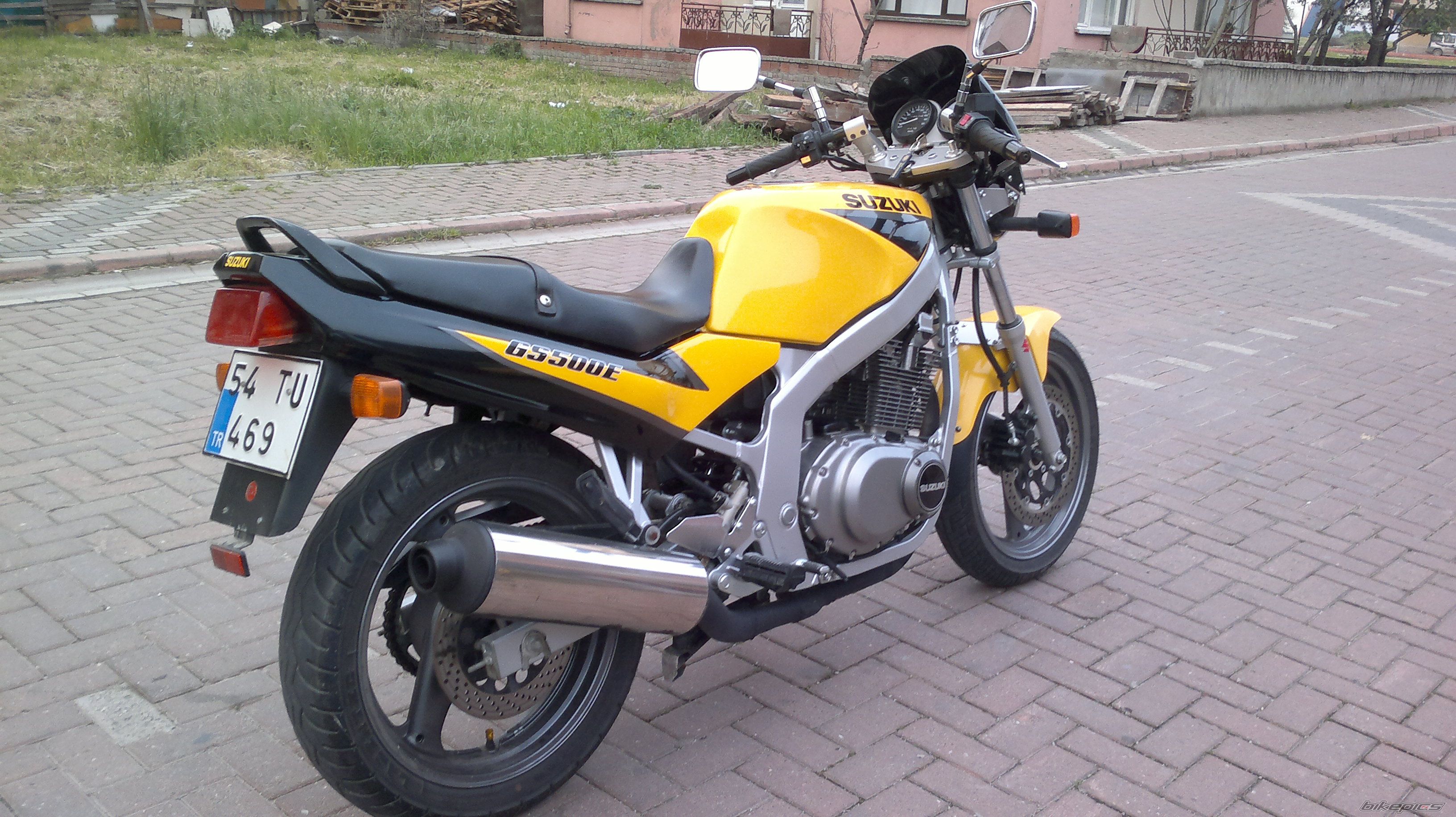 2009 SUZUKI GS 500 | Picture 2198456 motorcycle photo