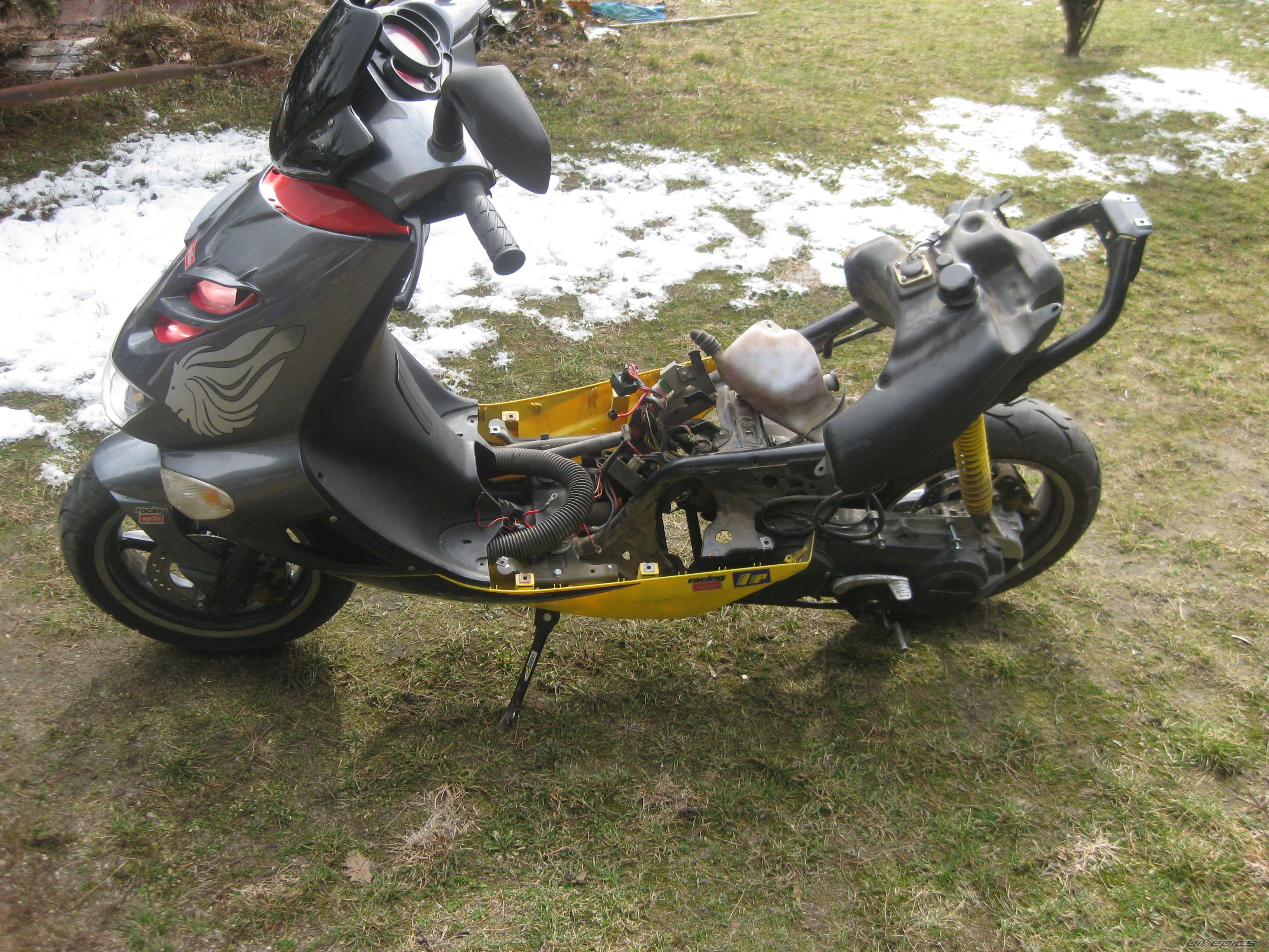 2005 APRILIA SR RACING 50 | Picture 2199553 motorcycle photo