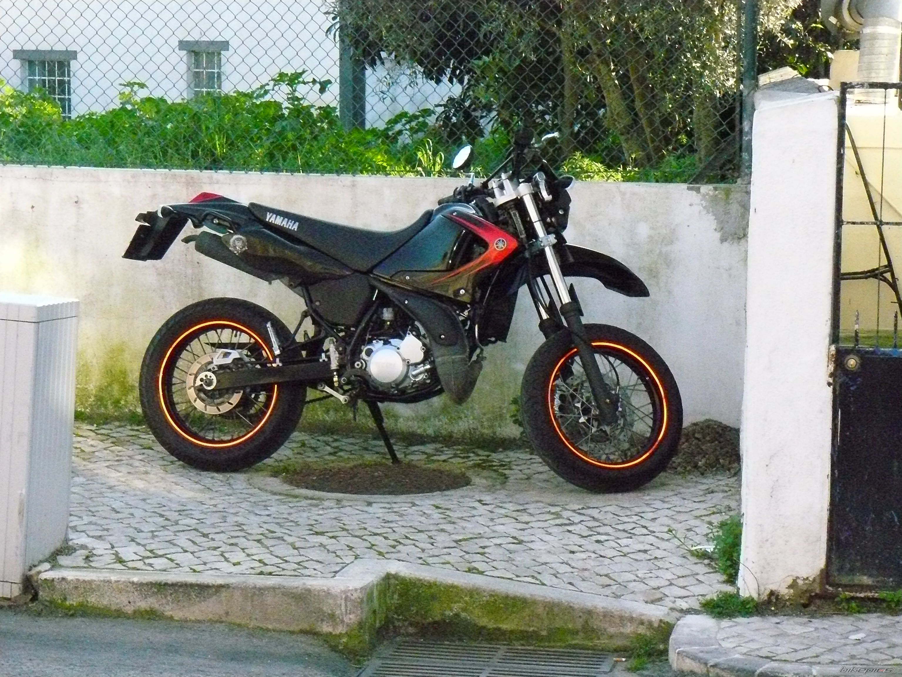 2004 YAMAHA DT 125X | Picture 2199749 motorcycle photo