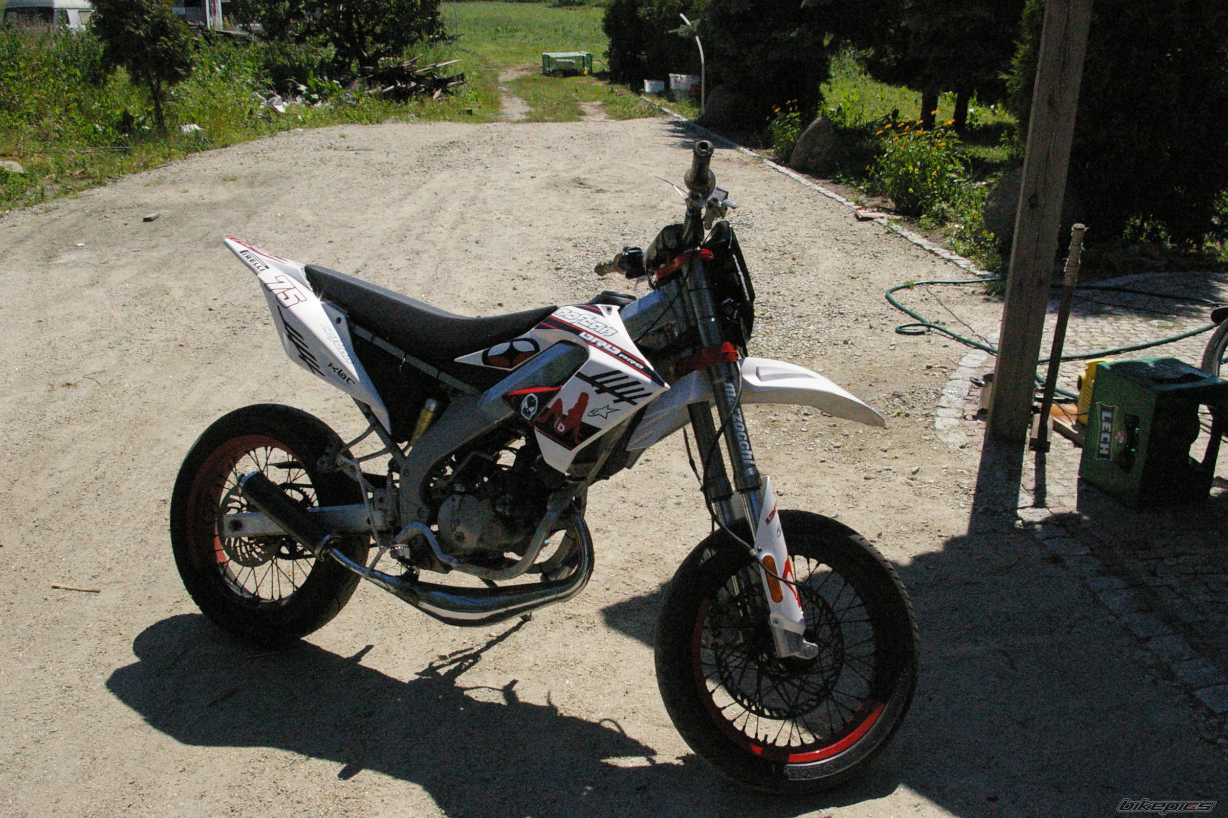 2006 DERBI SENDA DRD PRO SM 50 | Picture 2200288 motorcycle photo