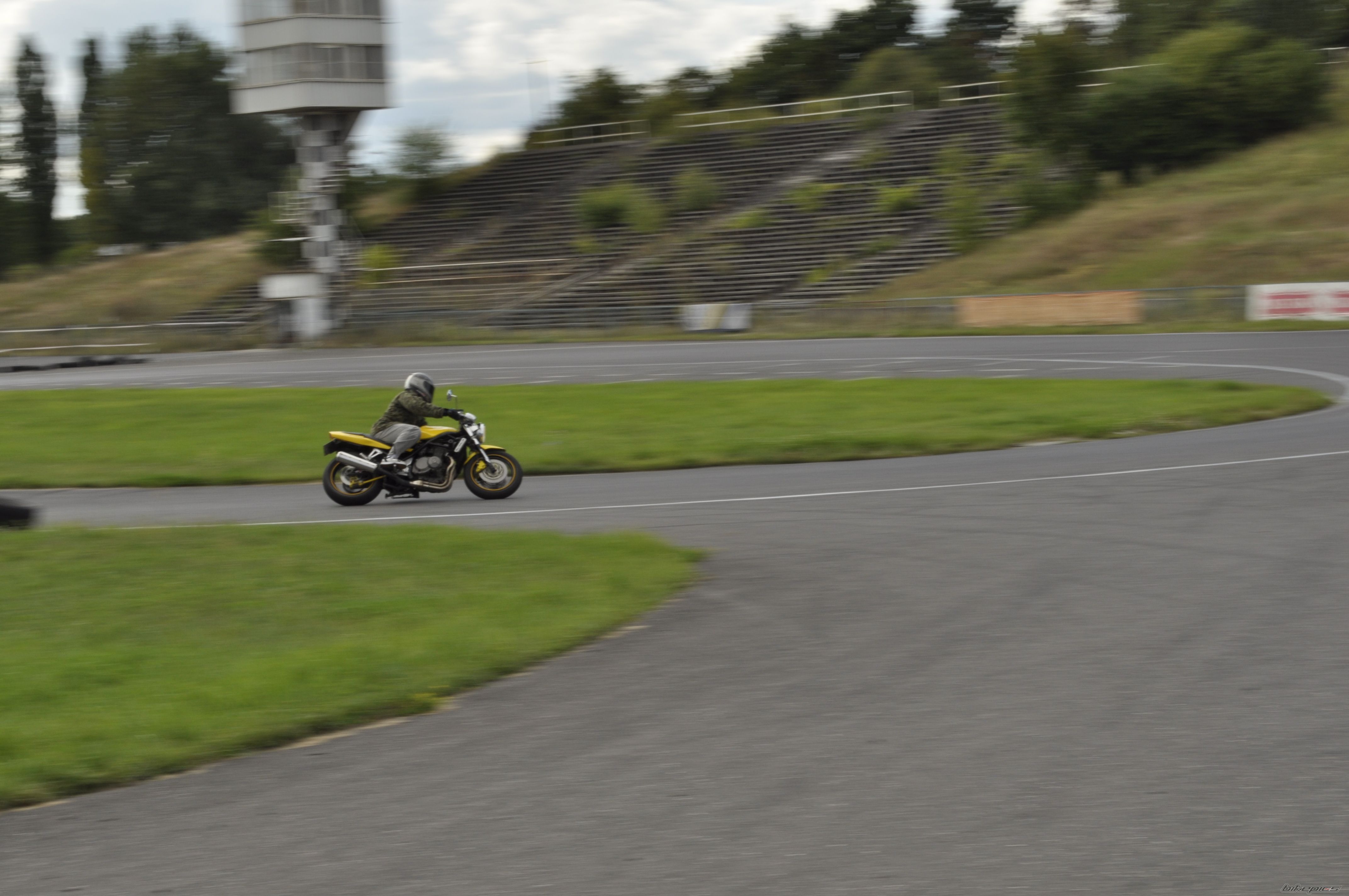    | Picture 2200889 motorcycle photo
