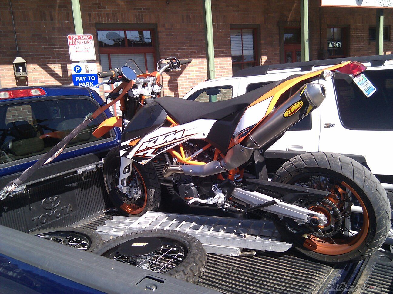 2010 KTM 690 ENDURO | Picture 2201130 motorcycle photo